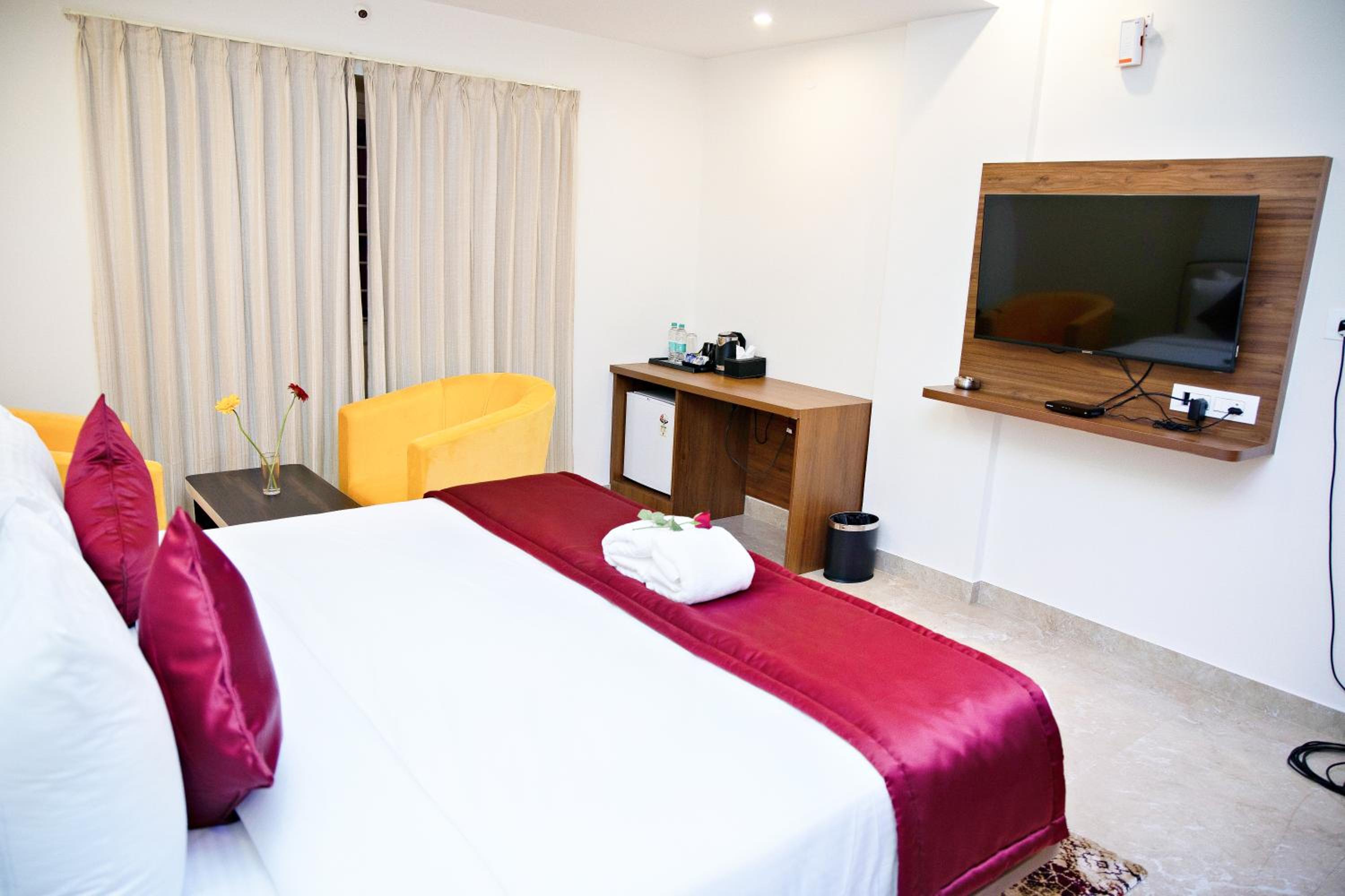 Suite - Photo 23