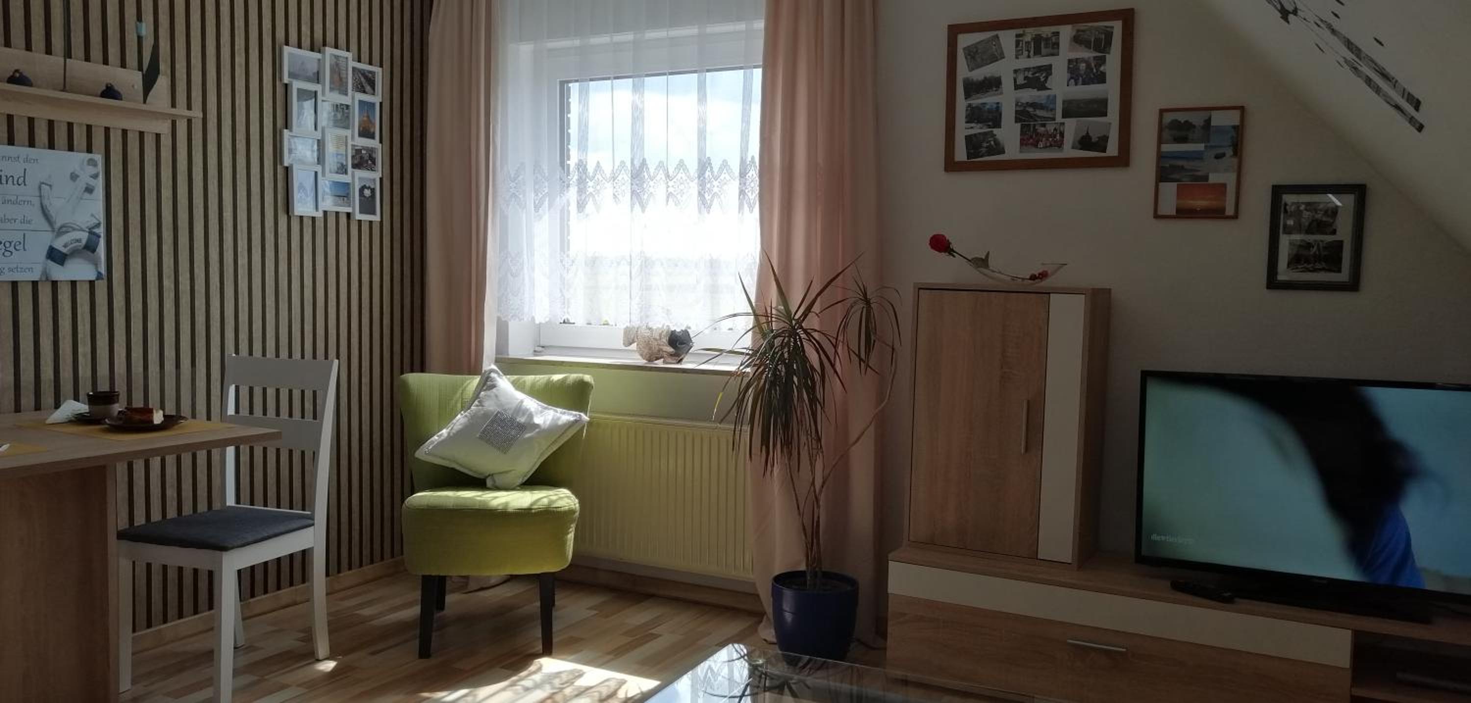 One-Bedroom Apartment photo 1