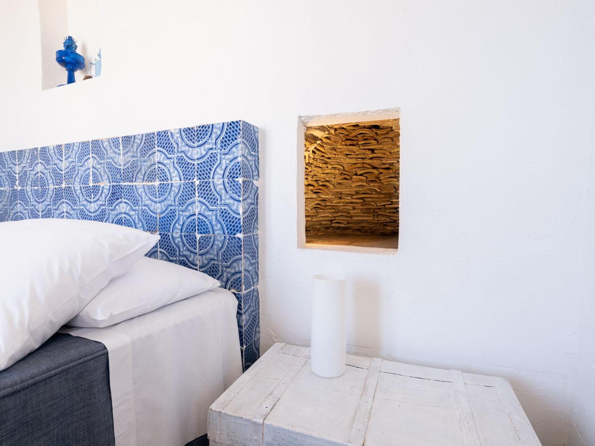 Double Room with Balcony and Sea View - Photo 5