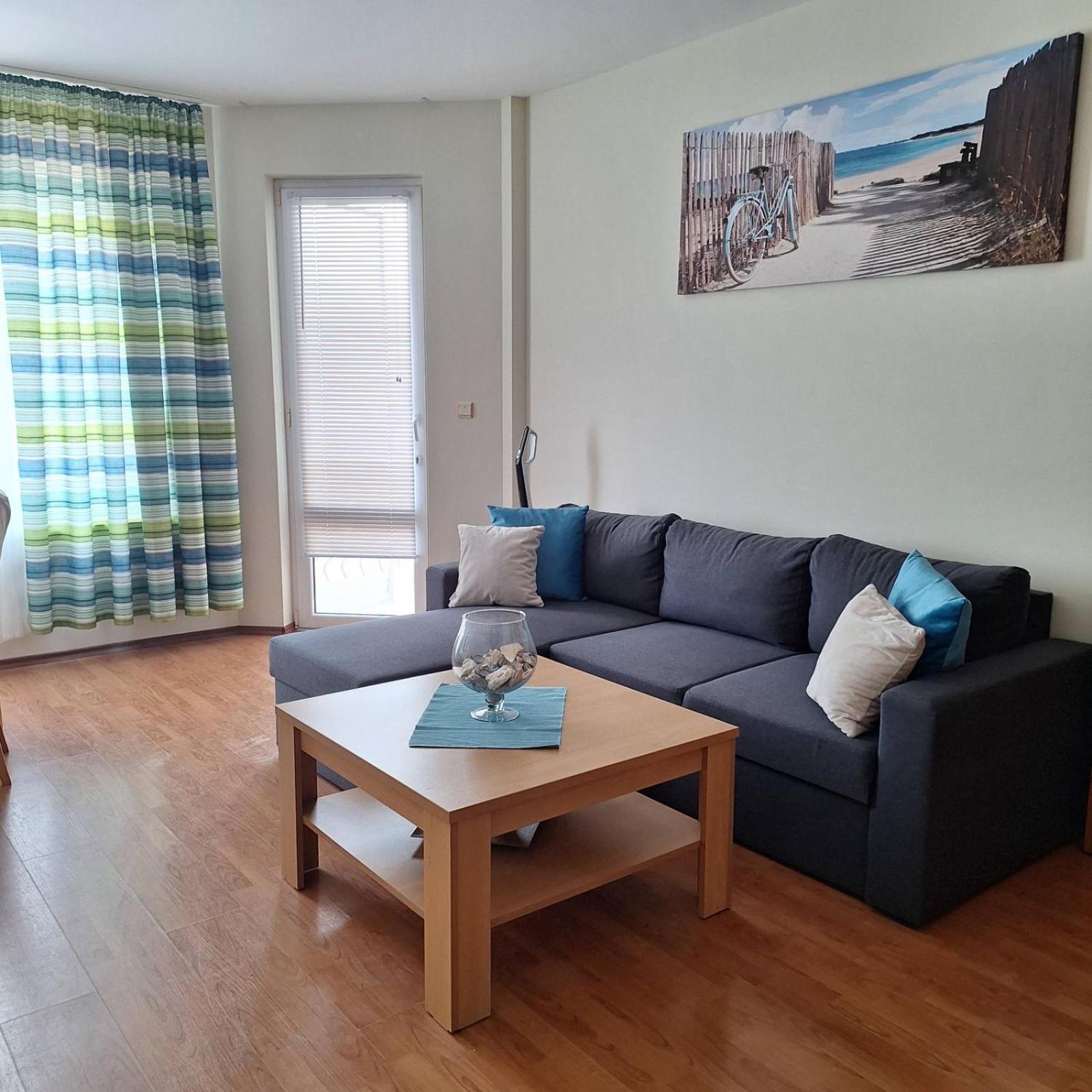 One-Bedroom Apartment photo 1