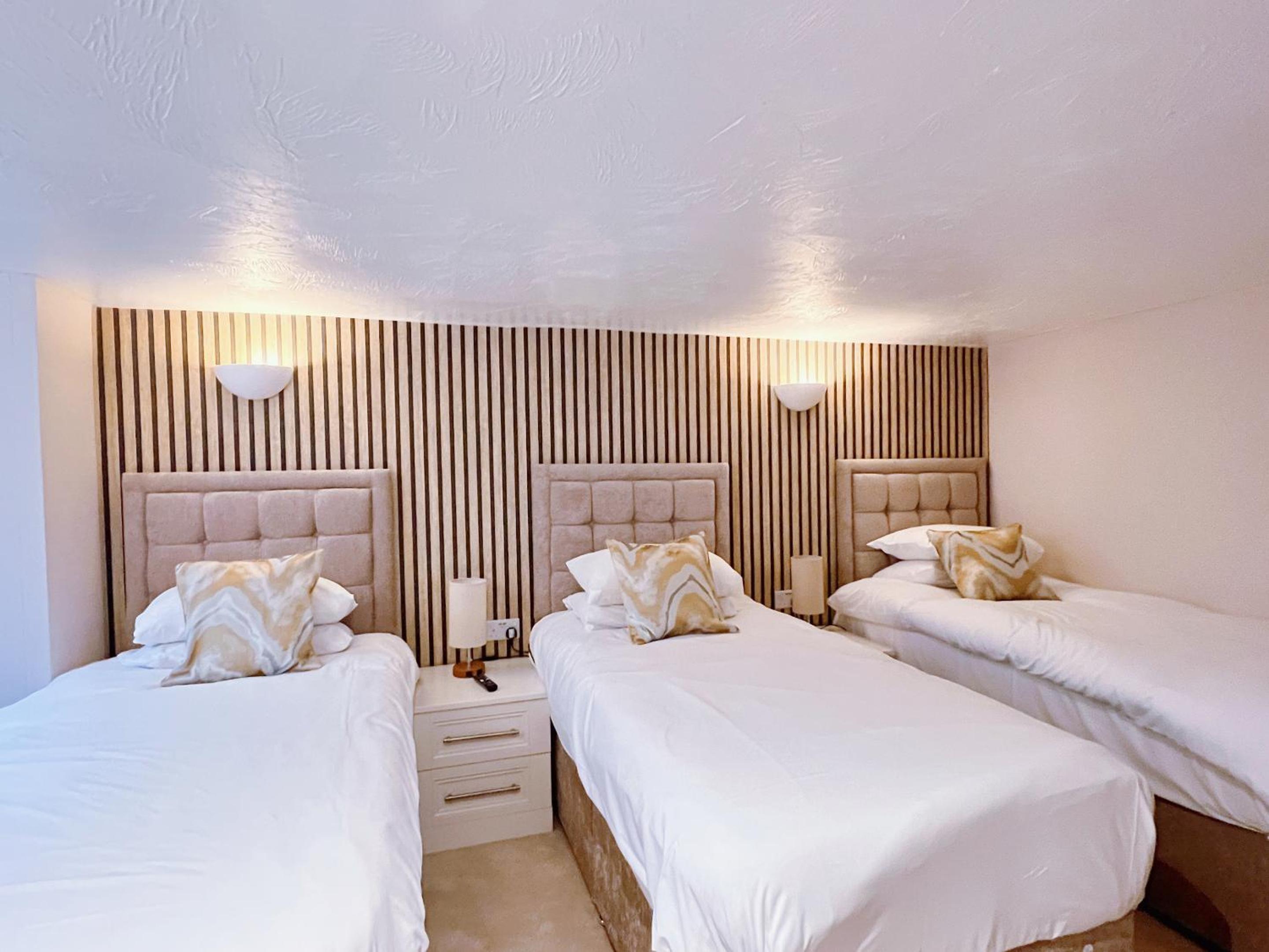 Budget Triple Room - Photo 7