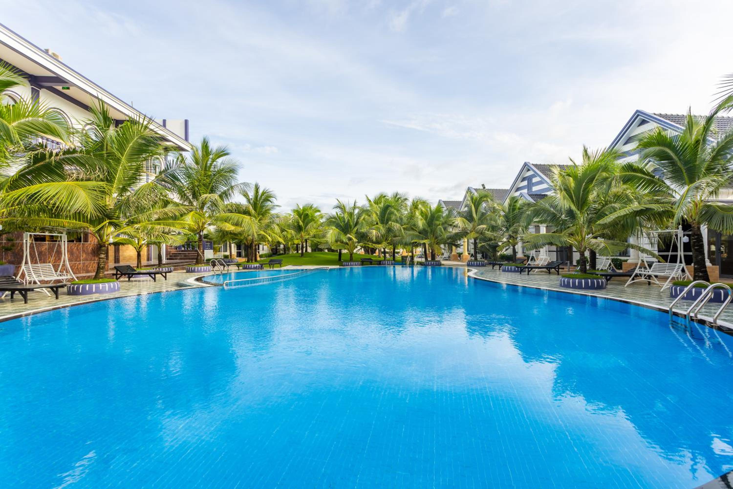 Double Room with Pool View