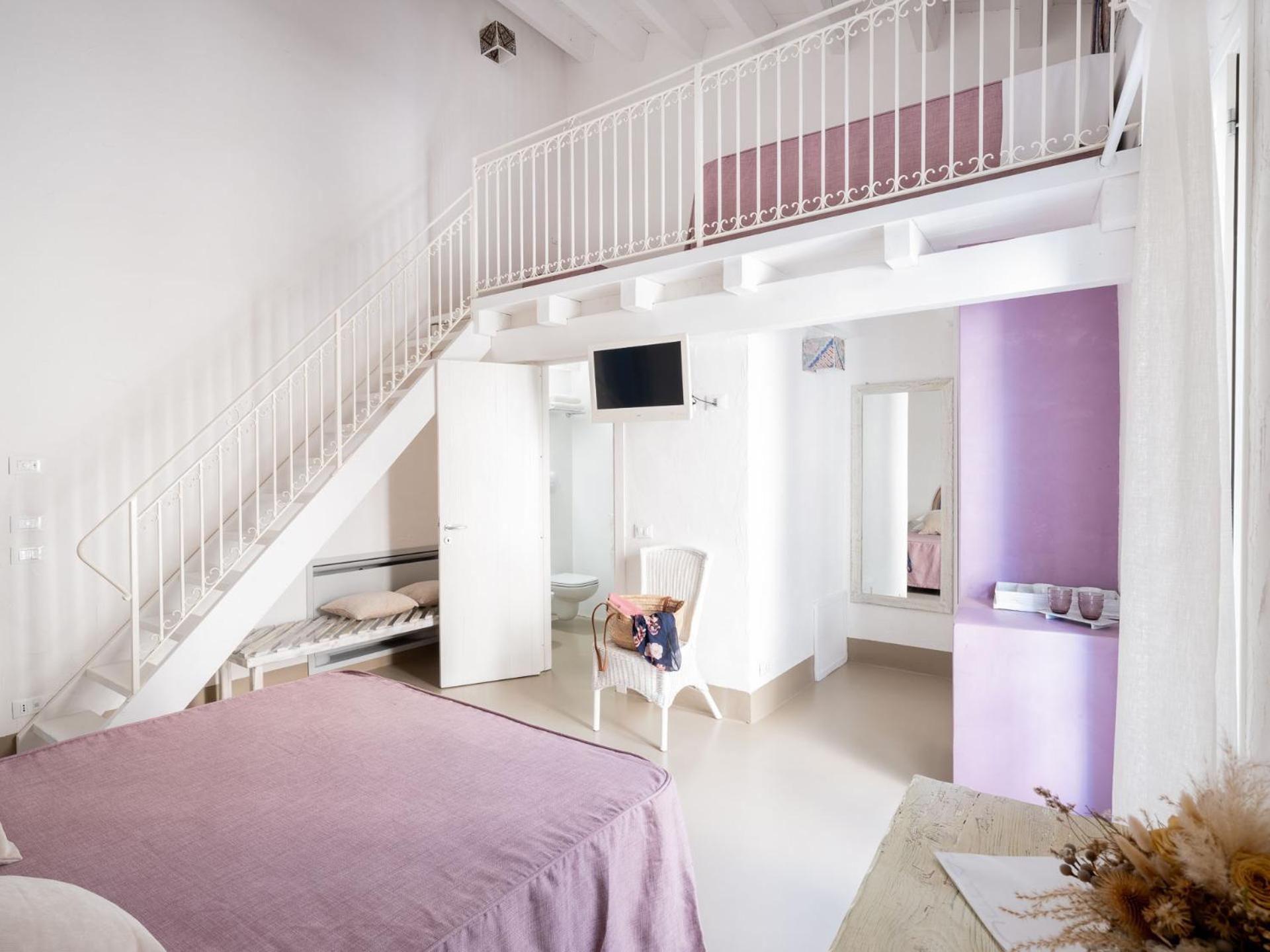 Family Room with Balcony and Partial Sea View - Photo 5