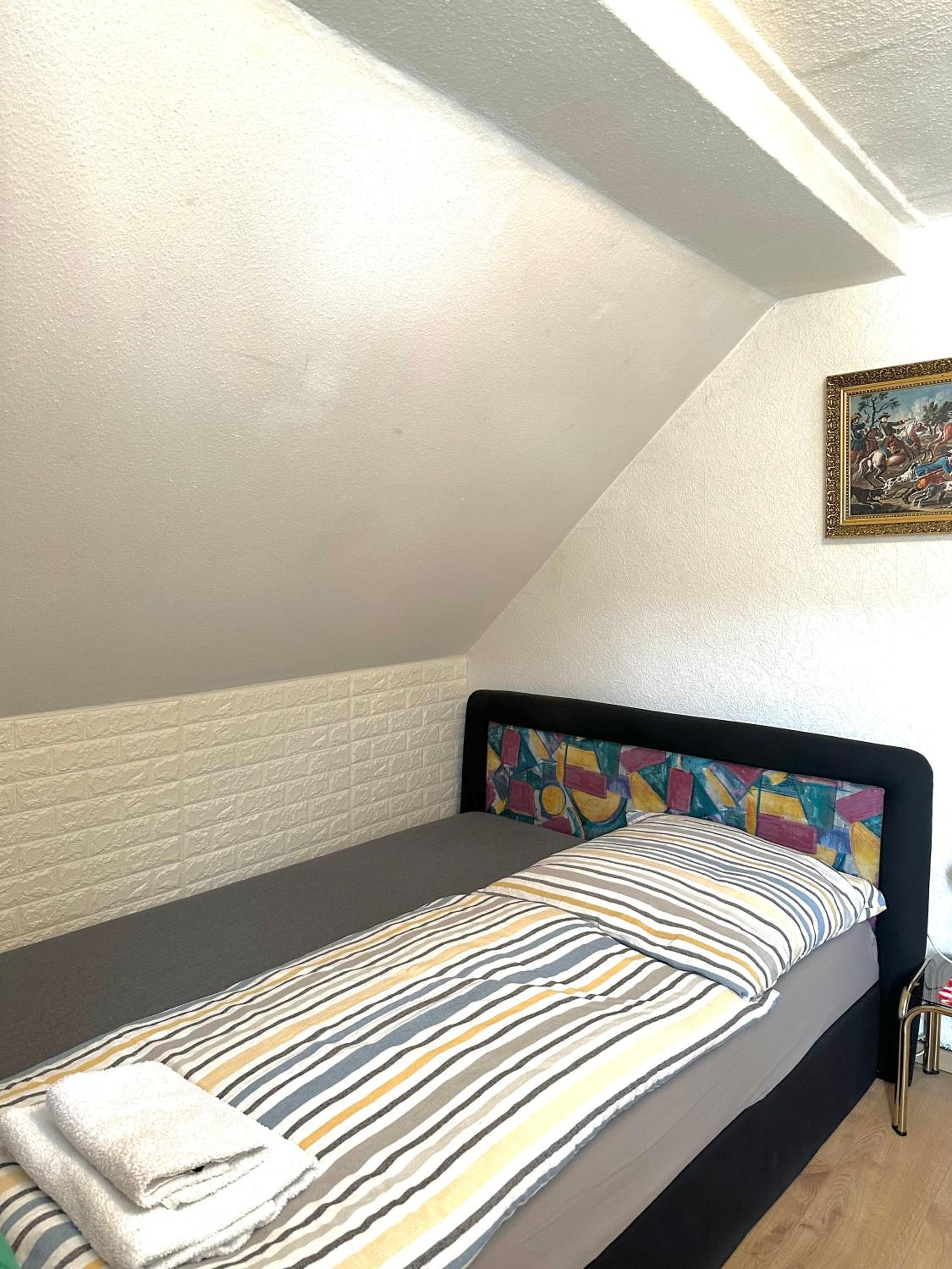Single Room With Private Bathroom photo 2