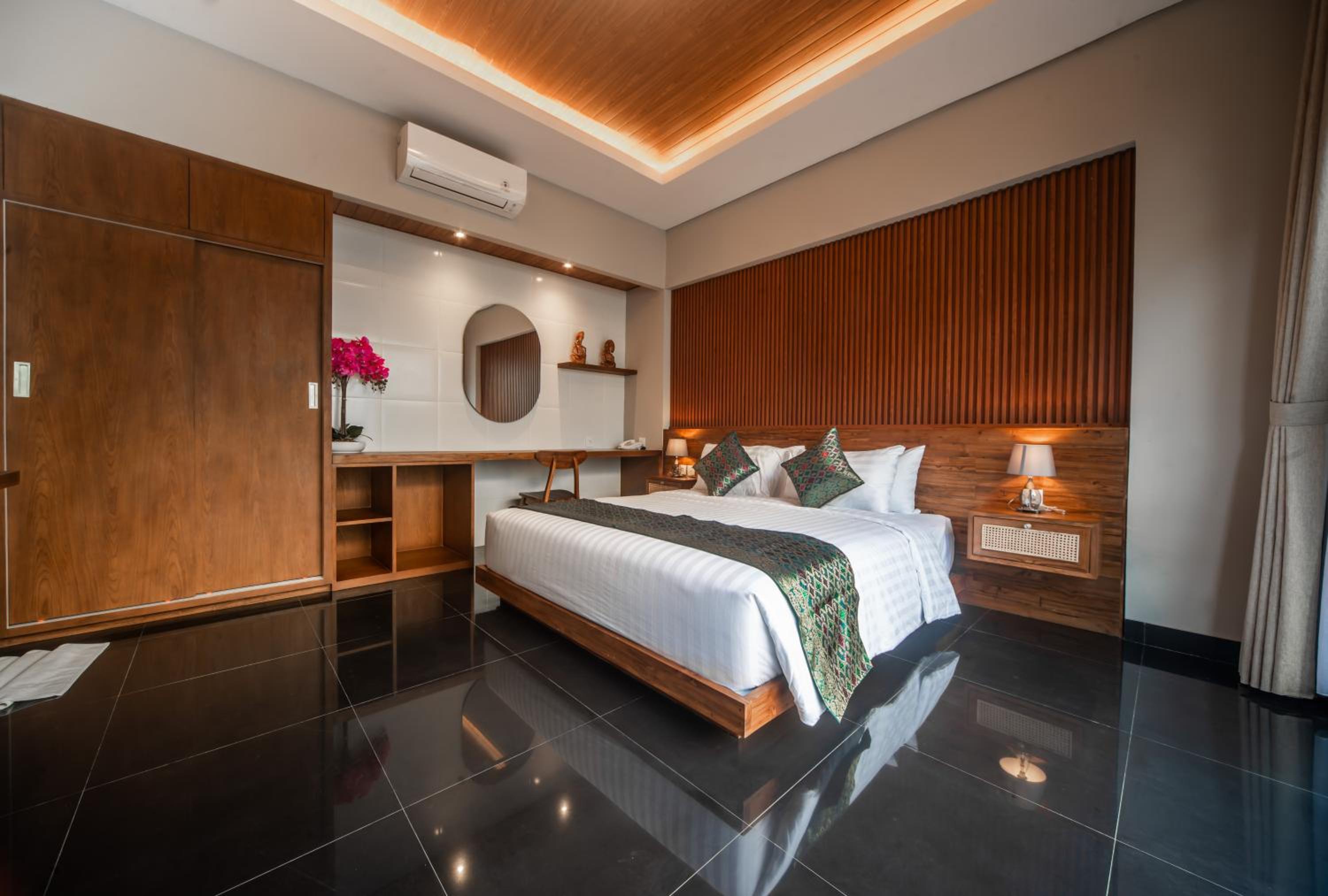 One Bedroom Private with Jacuzzi photo 1