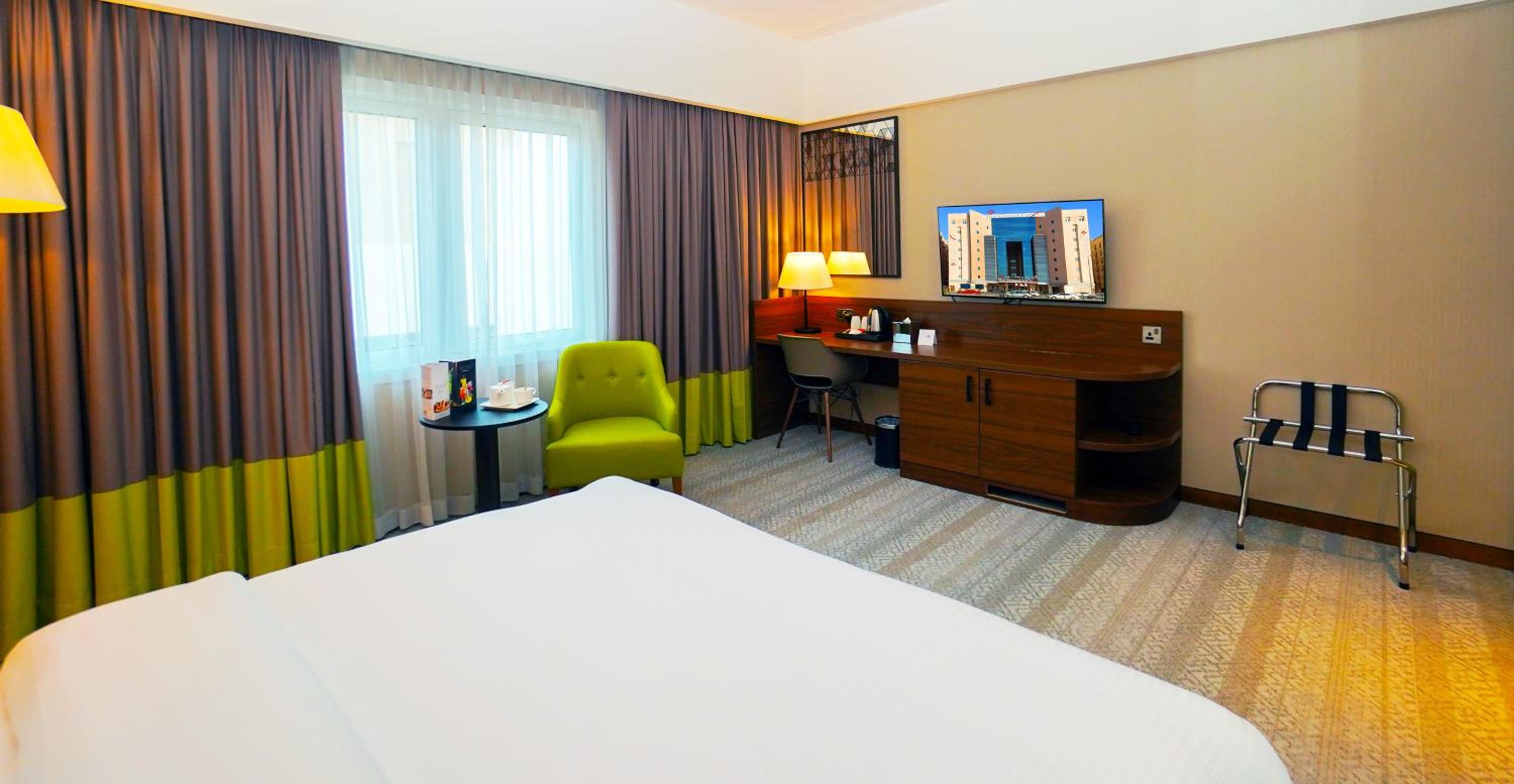 Deluxe King Room photo 1