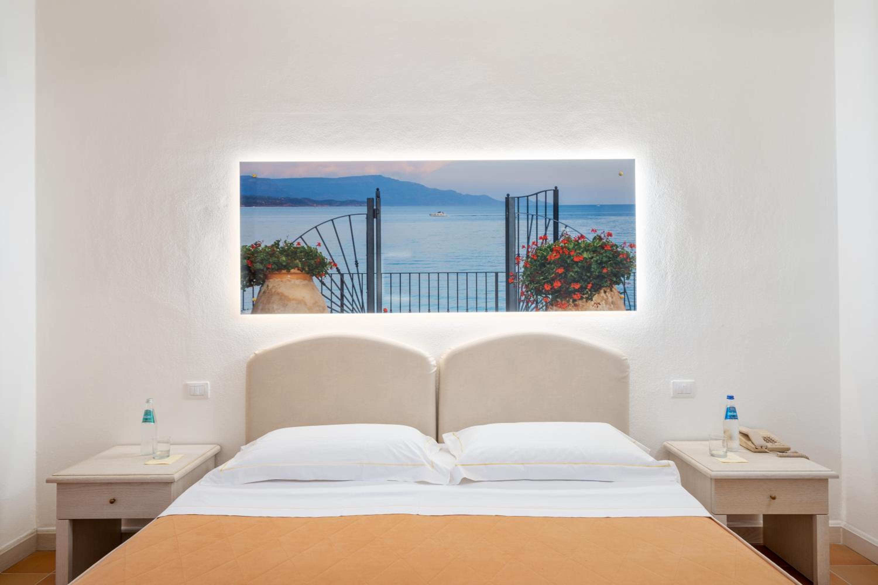 Double Room - Photo 4