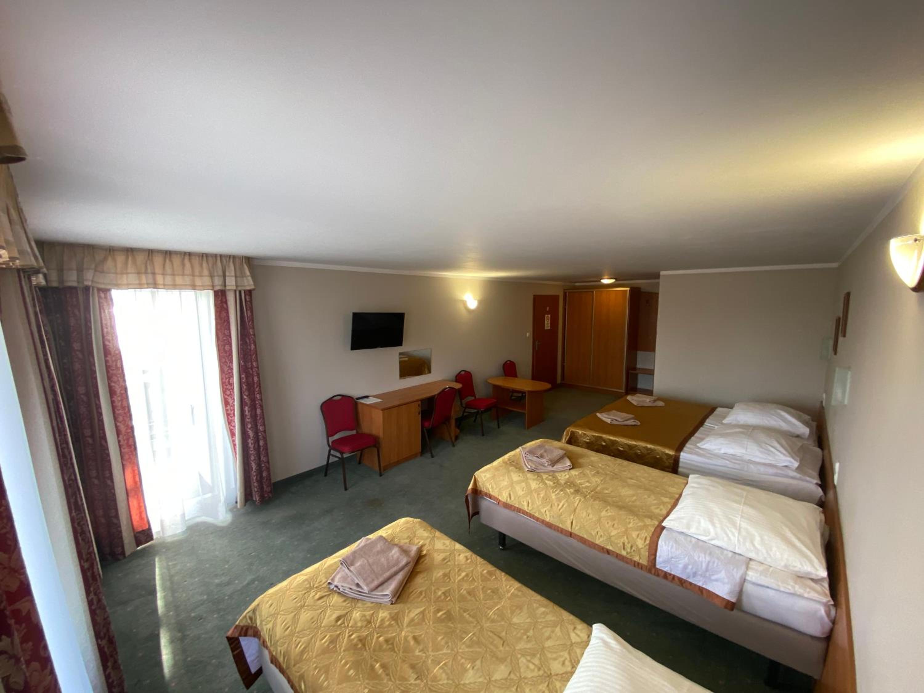 Quadruple Room photo 2
