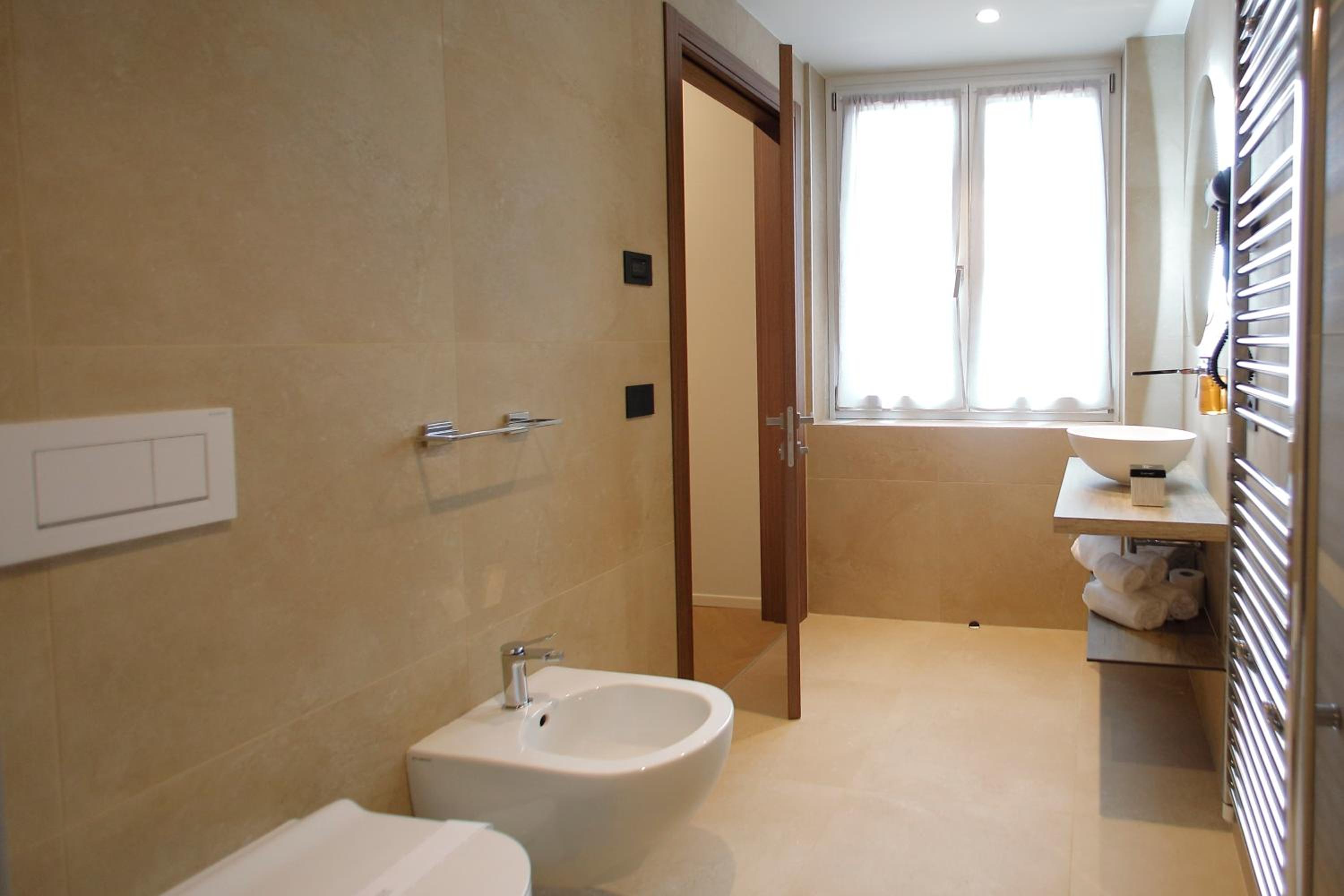 Standard Double Room - Photo 2