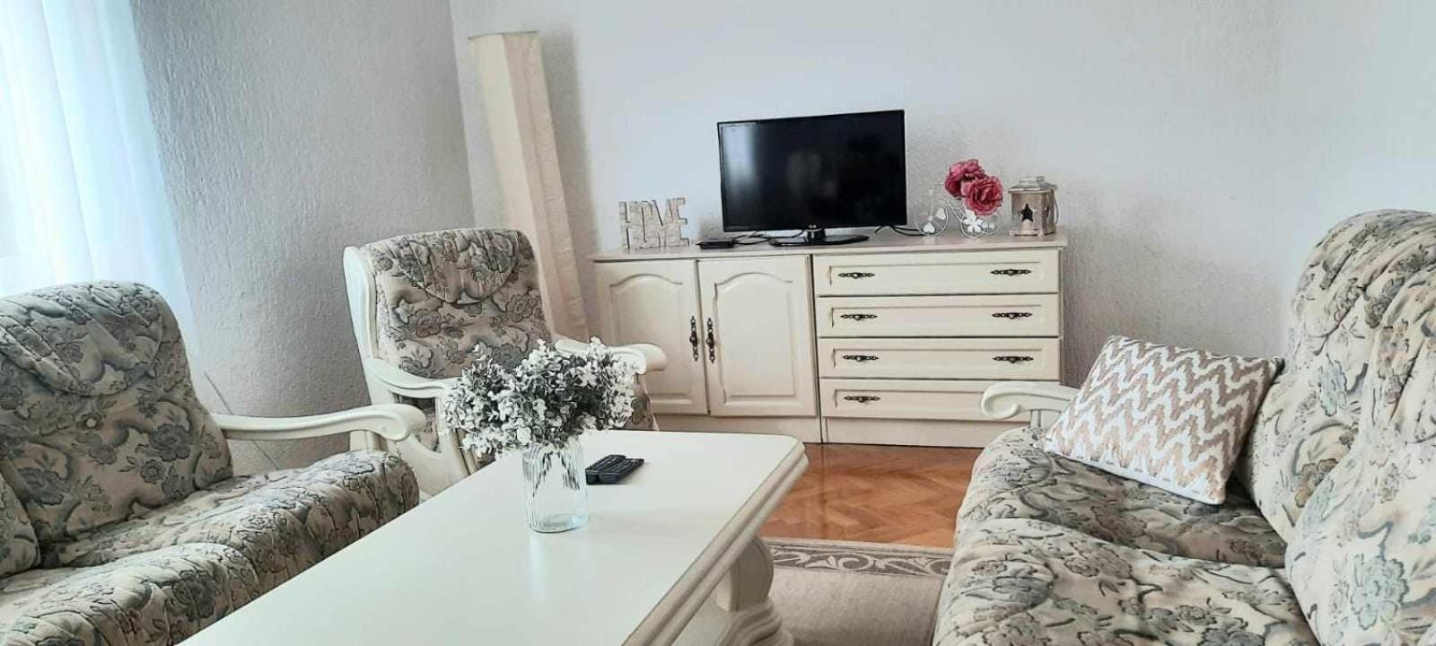 Apartment - Photo 23