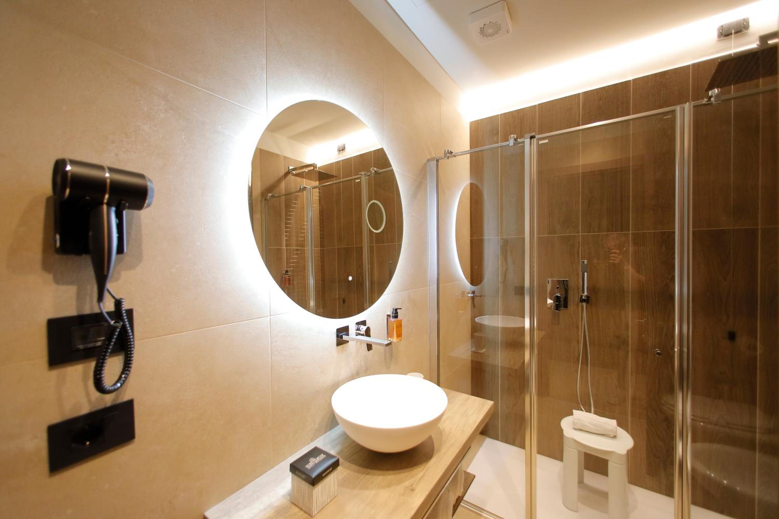 Economy Double Room - Photo 6