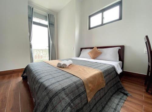 Double Room with Balcony - Photo 9