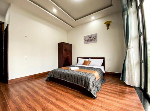 Double Room with Balcony - Photo 17