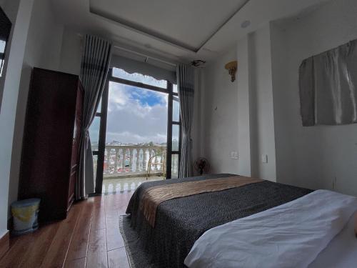 Double Room with Balcony - Photo 24
