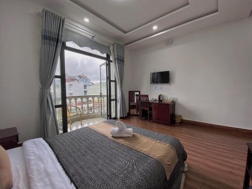 Double Room with Balcony - Photo 25