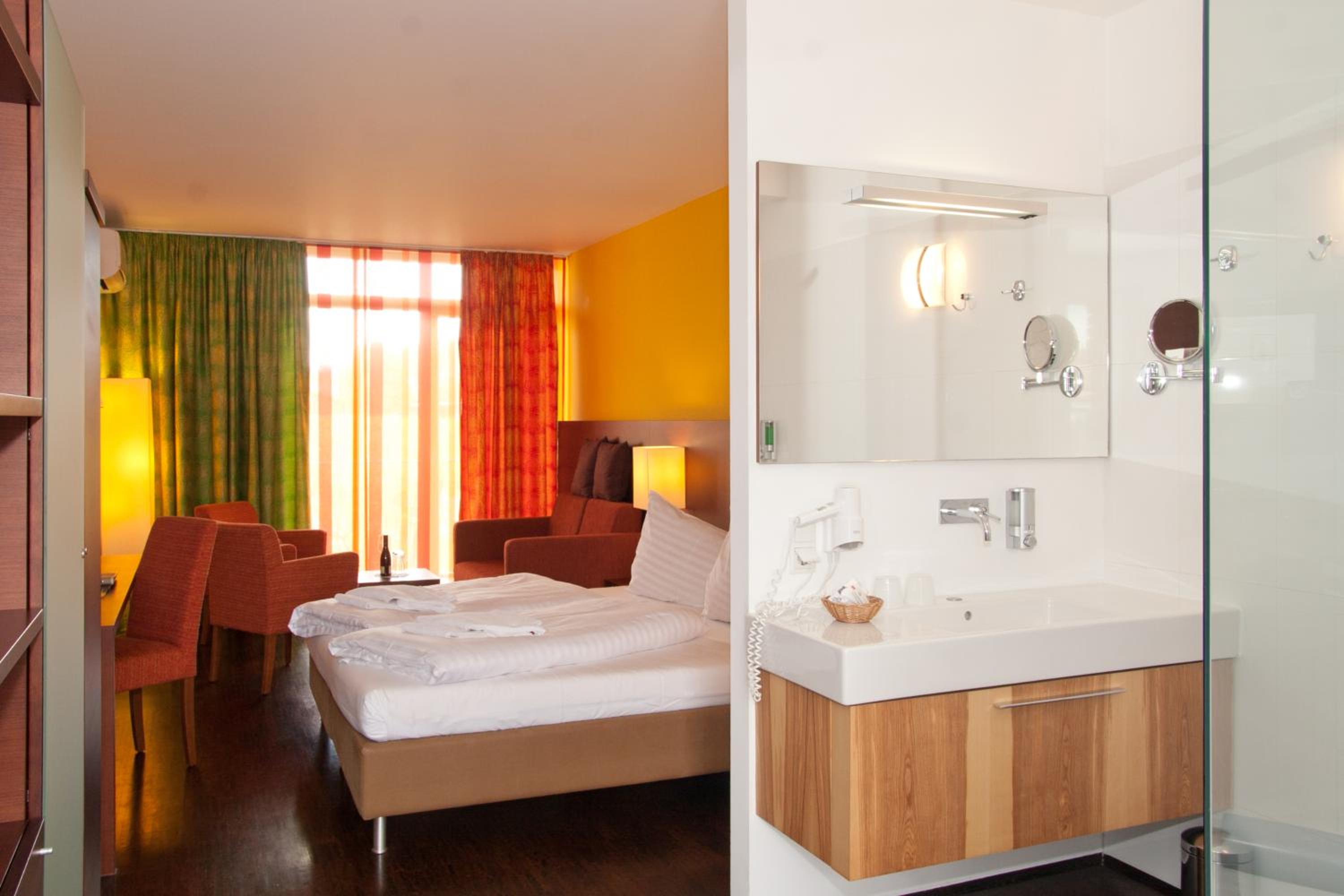 Double Room with Balcony - Photo 1