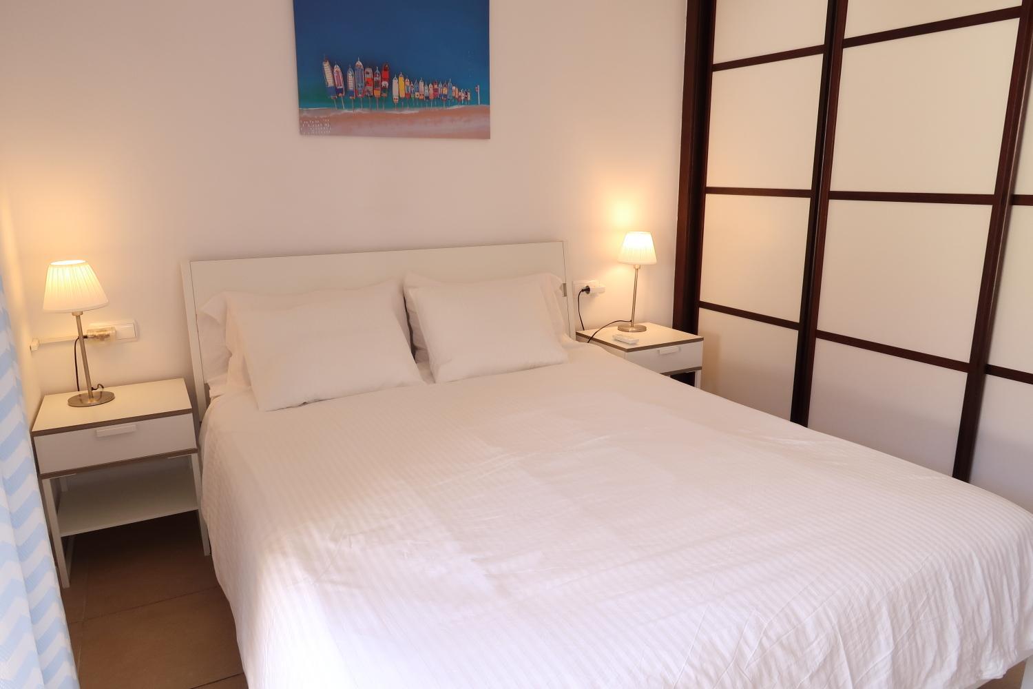One-Bedroom Apartment - Photo 2