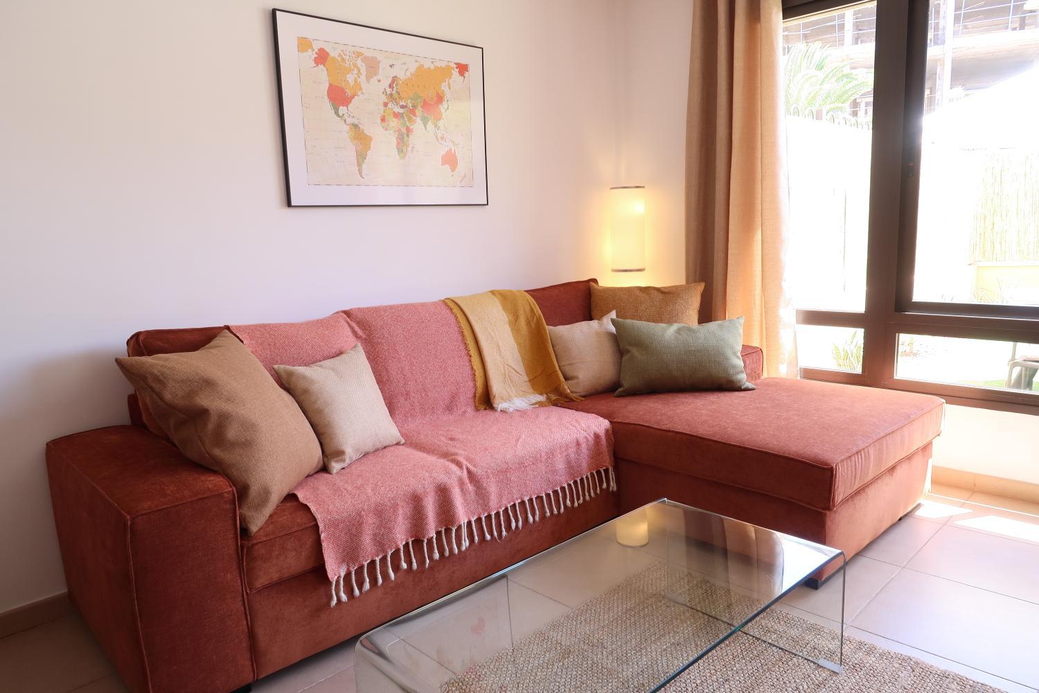 One-Bedroom Apartment - Photo 6