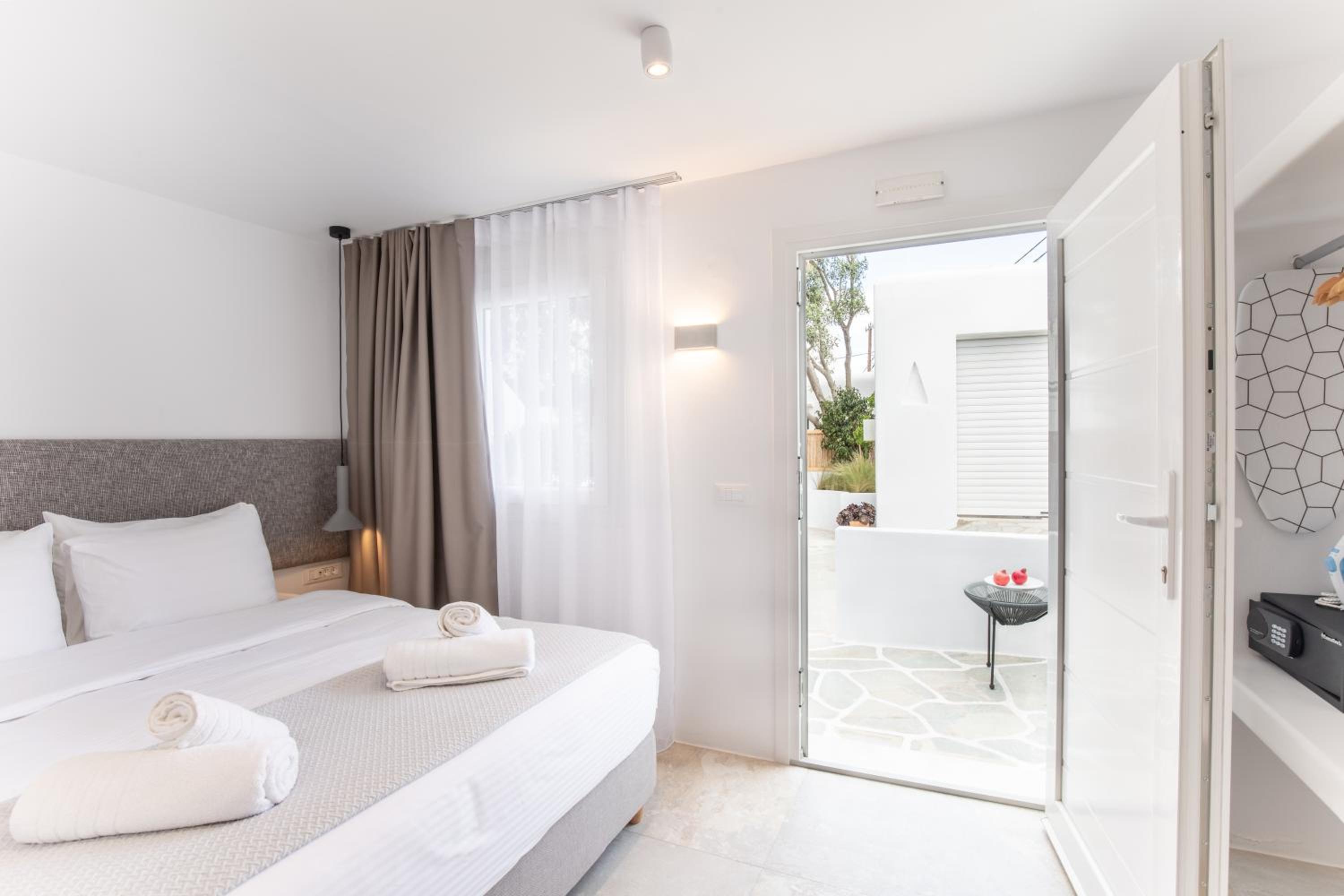 Double Room - Photo 2