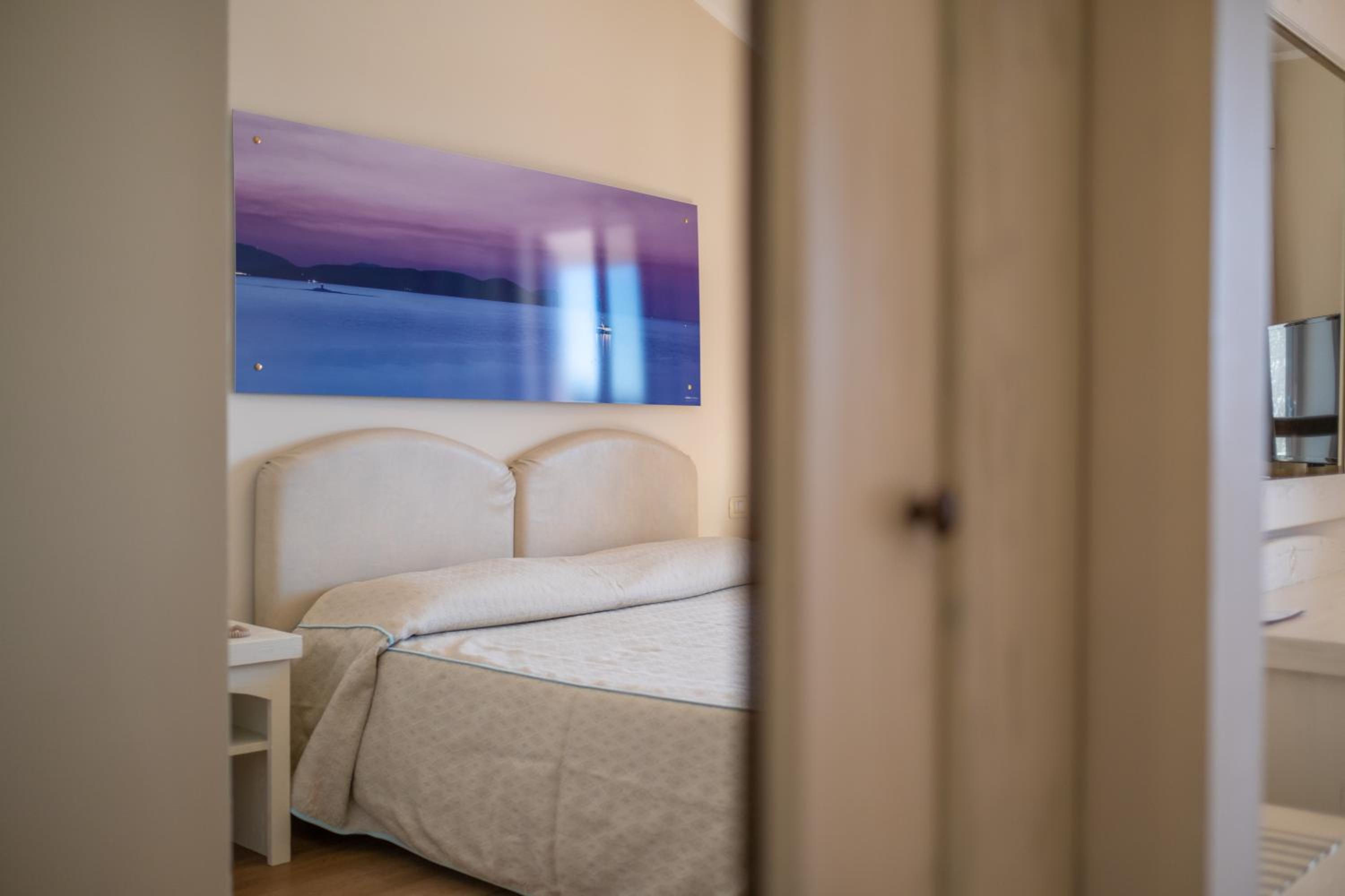 Triple Room With Sea View - Photo 1