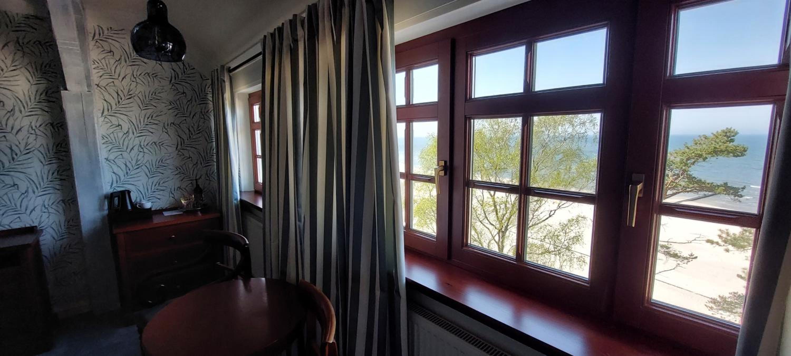 Double Room with Sea View - Photo 2