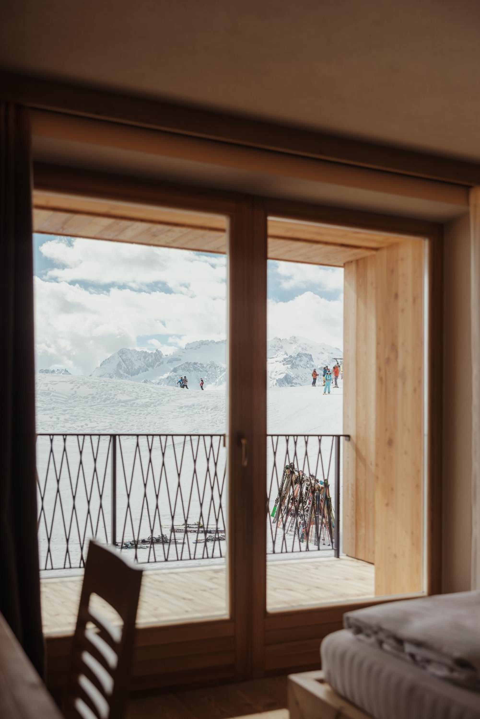 Double Room with Balcony - Photo 10