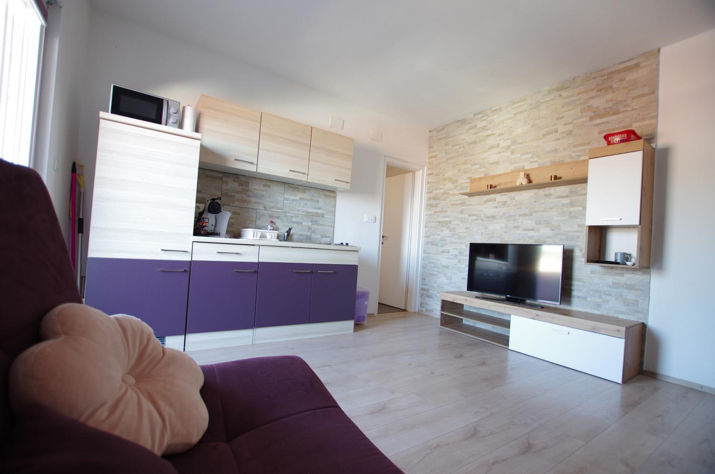 One-Bedroom Apartment with Balcony