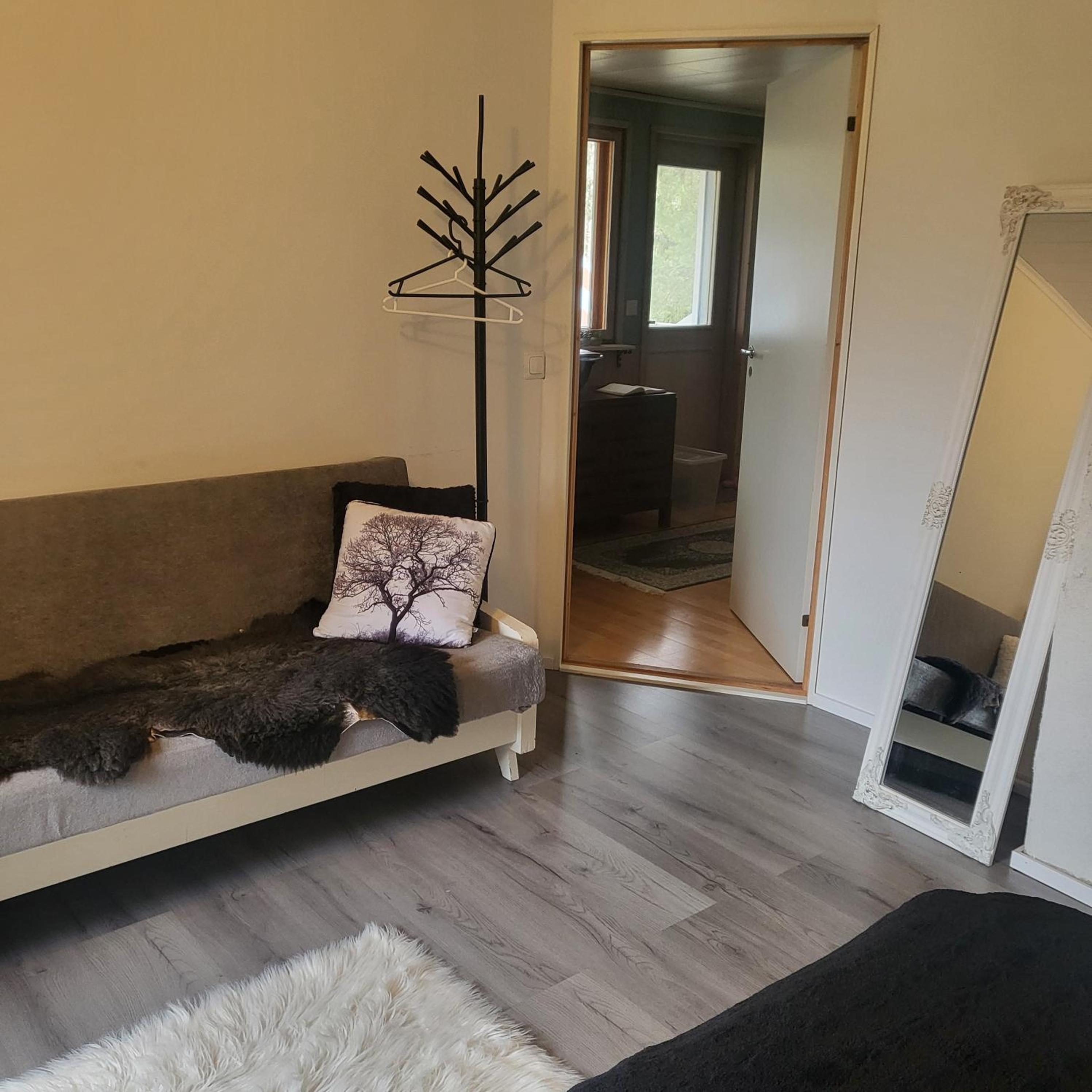 Family Room with Garden View - Photo 13