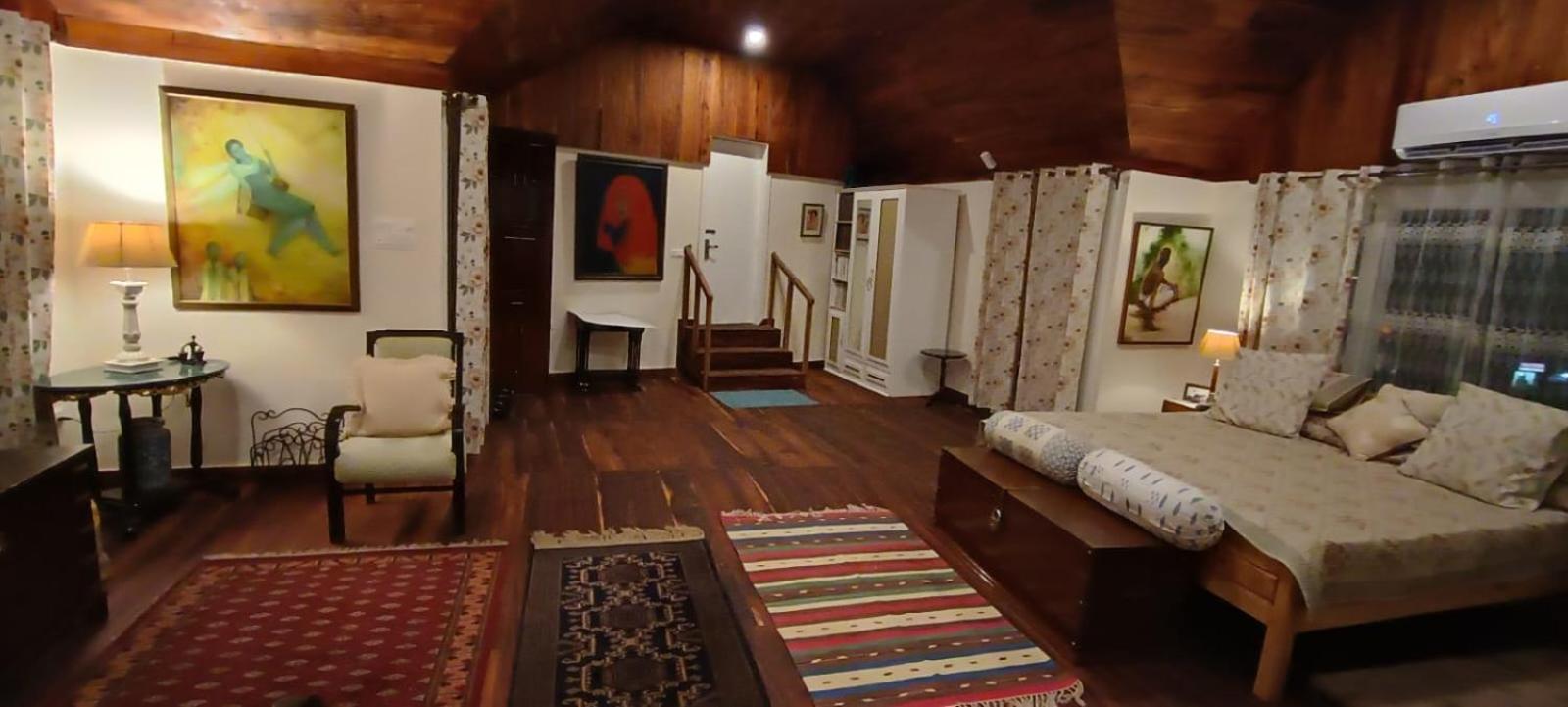 Family Room with Mountain View photo 3