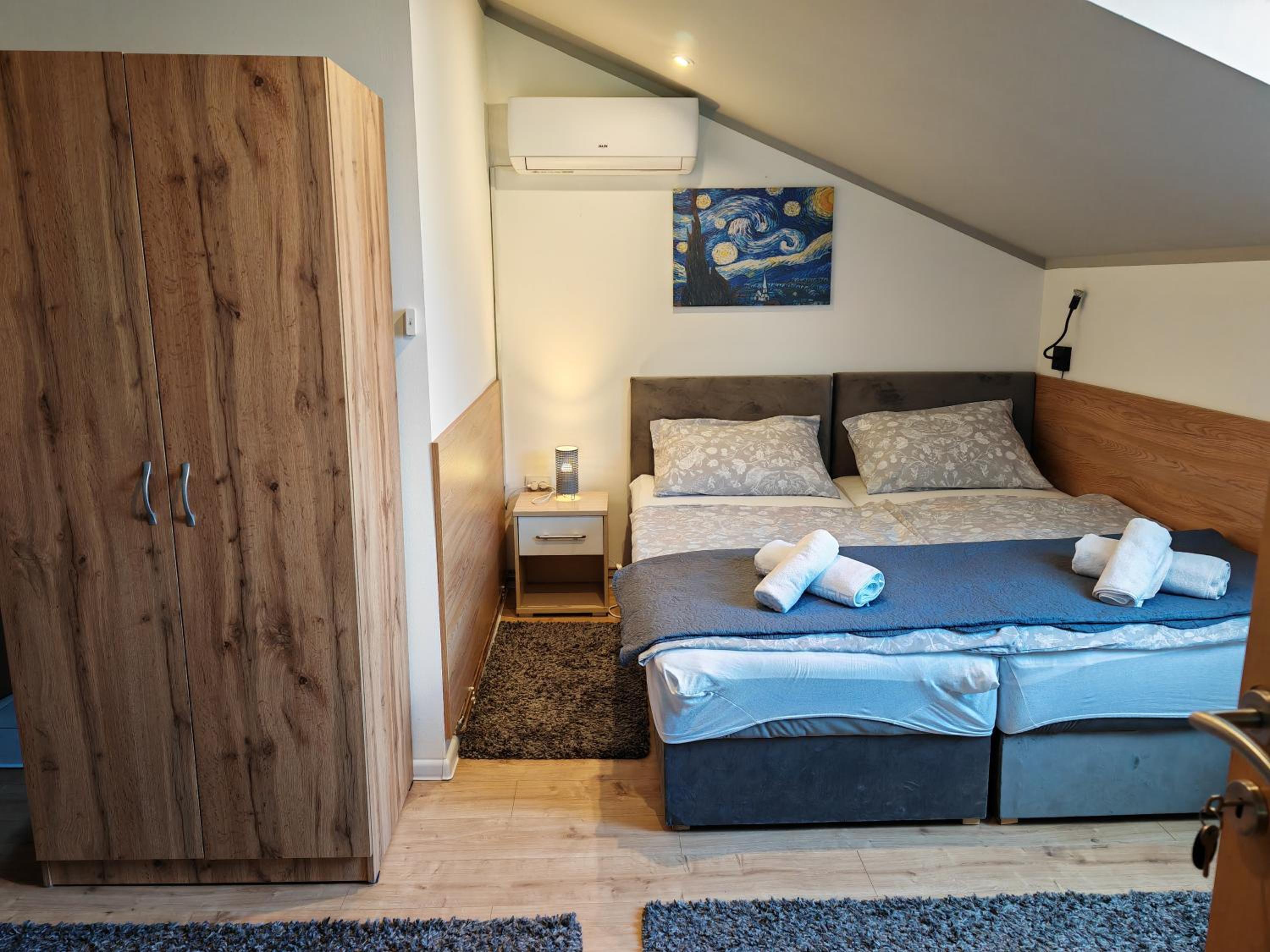 Triple Room with Private Bathroom photo 1