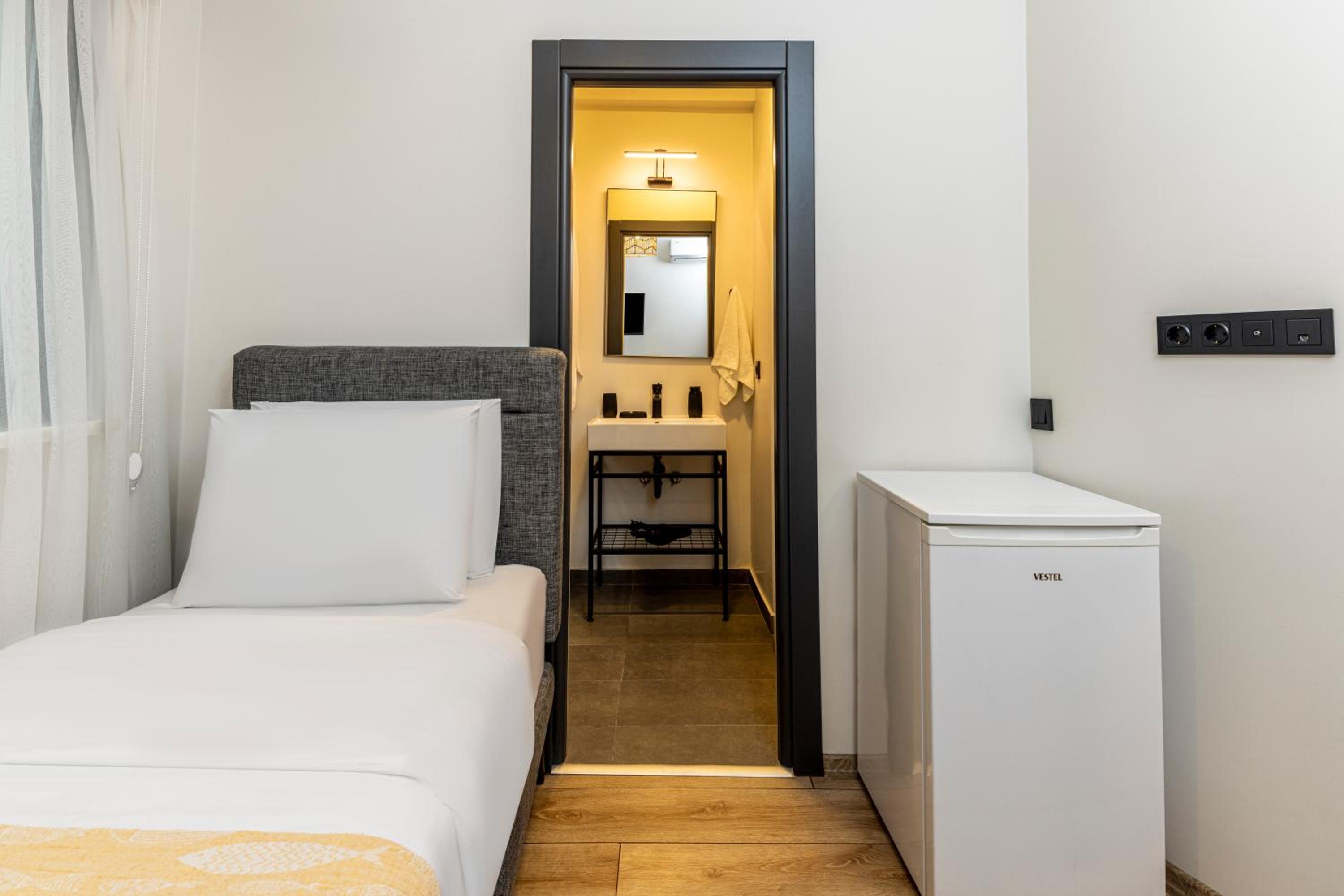 Standard Single Room photo 3