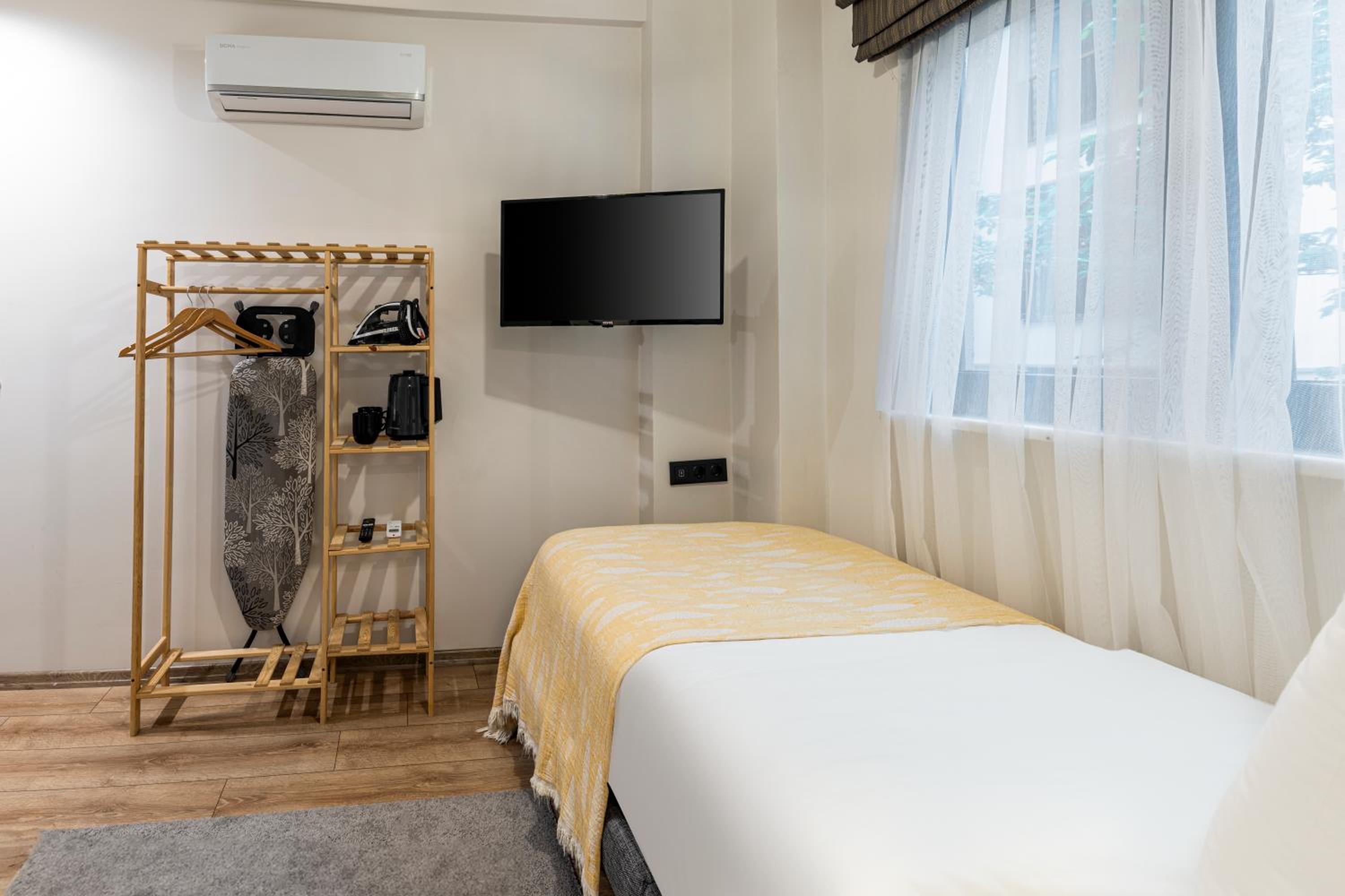 Standard Single Room photo 2