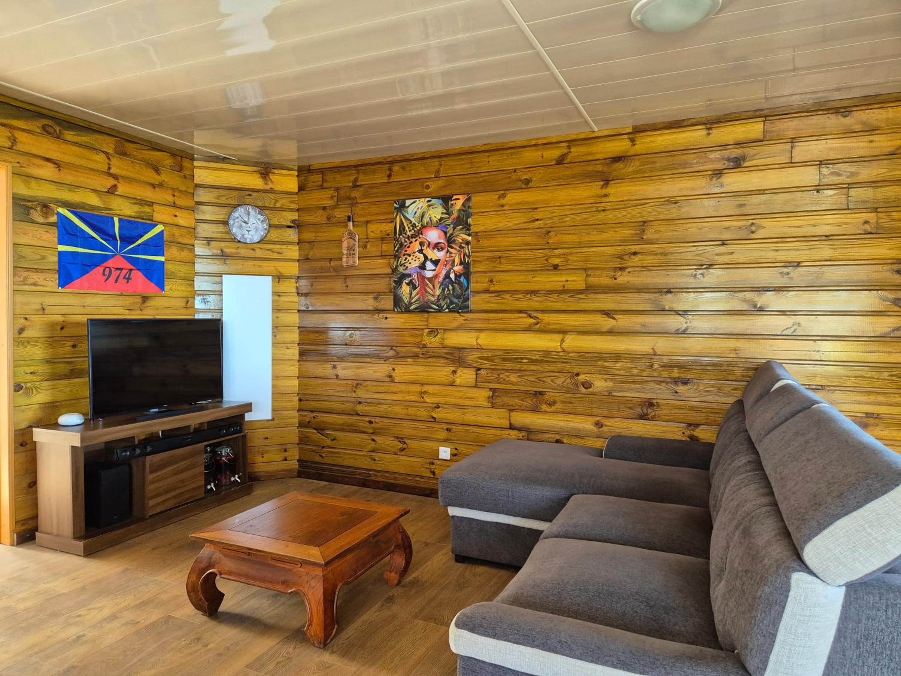 Two-Bedroom Apartment with Garden View photo 3