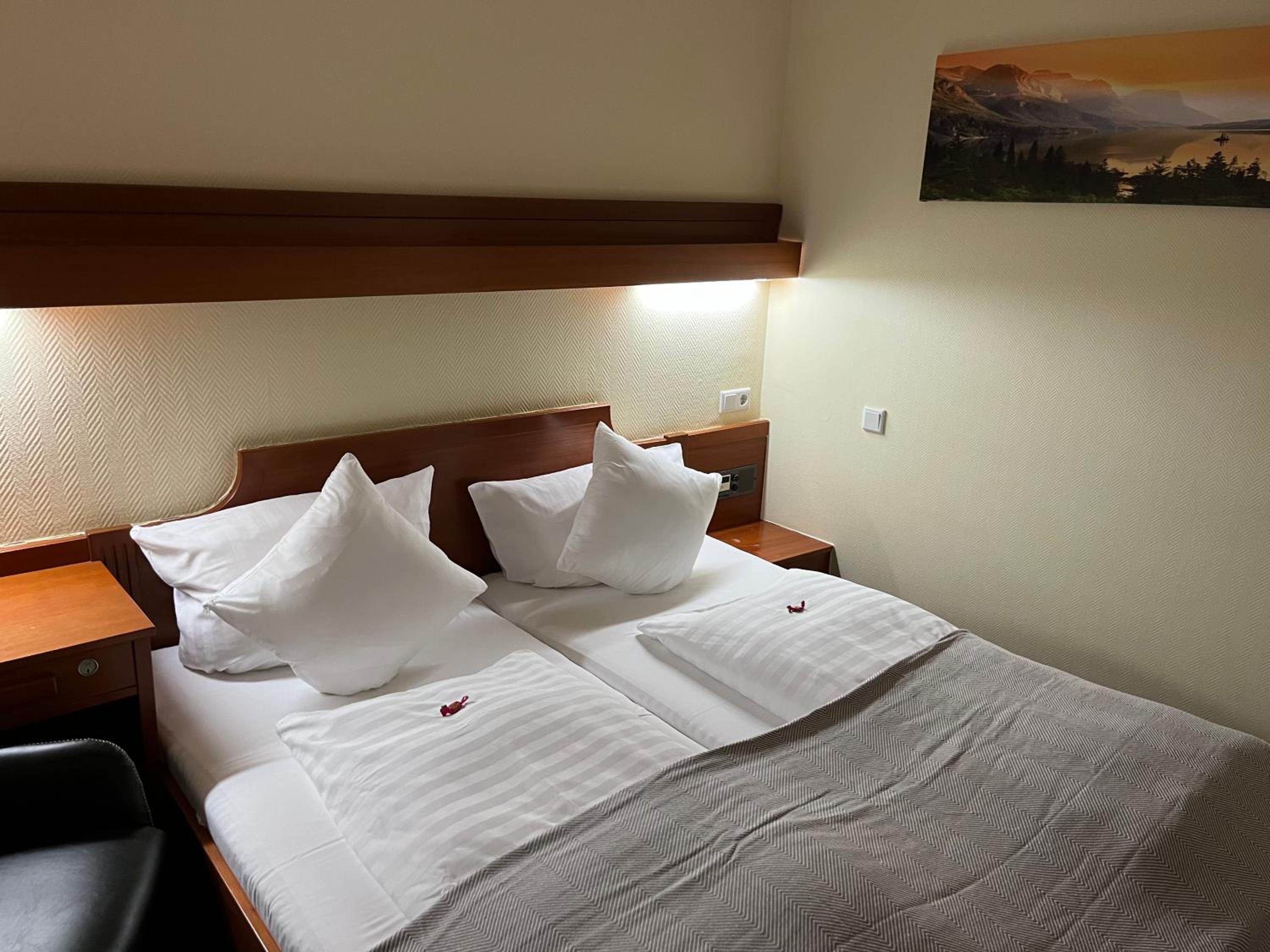 Standard Double Room photo 2