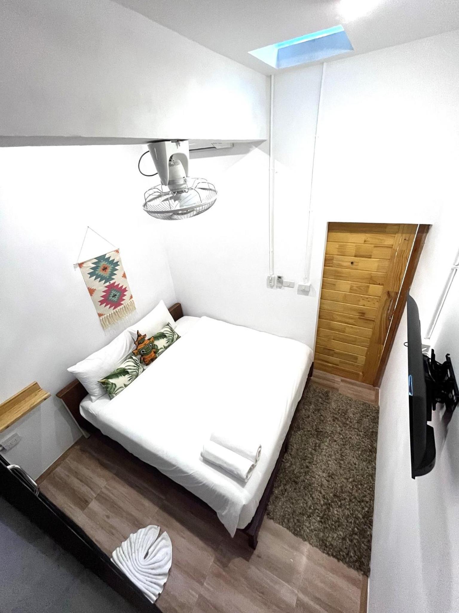Standard King Room - Photo 3