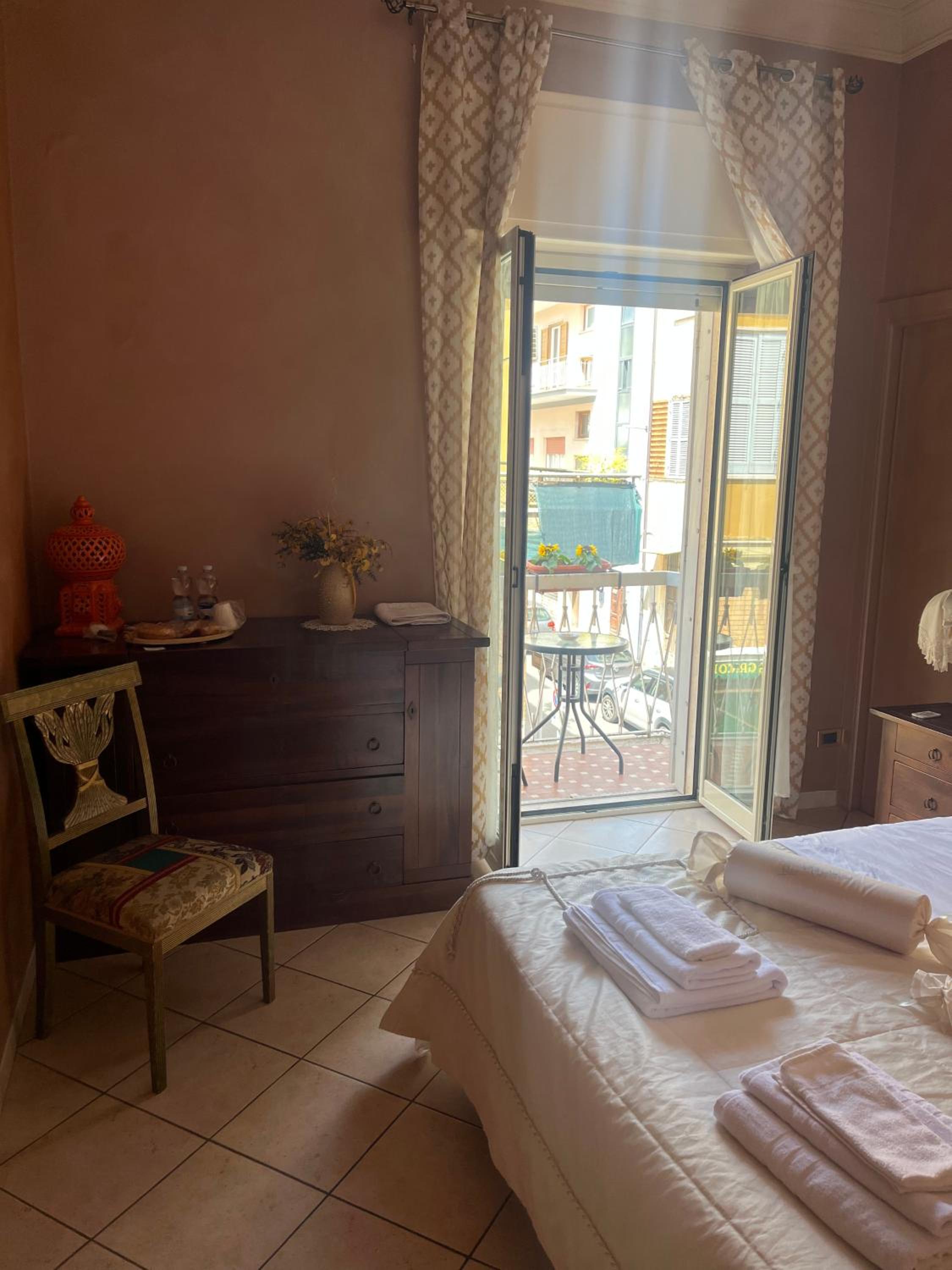 Double Room with Balcony photo 2