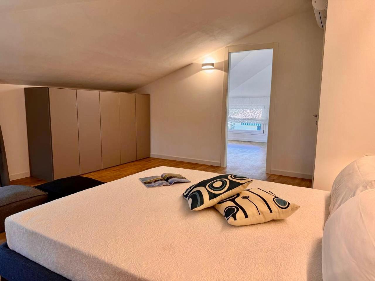 Villa photo 2