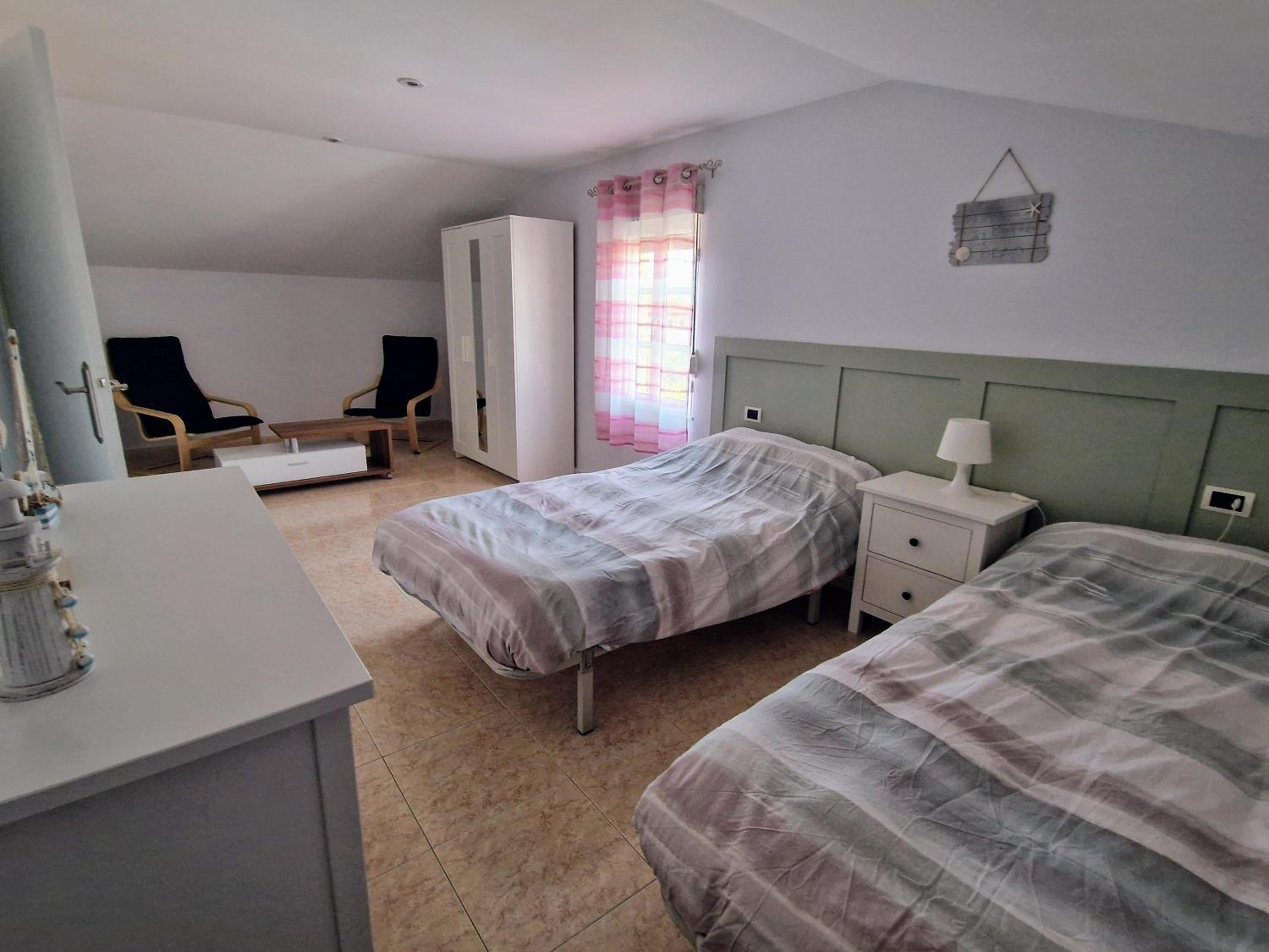 Casa de cuatro habitaciones