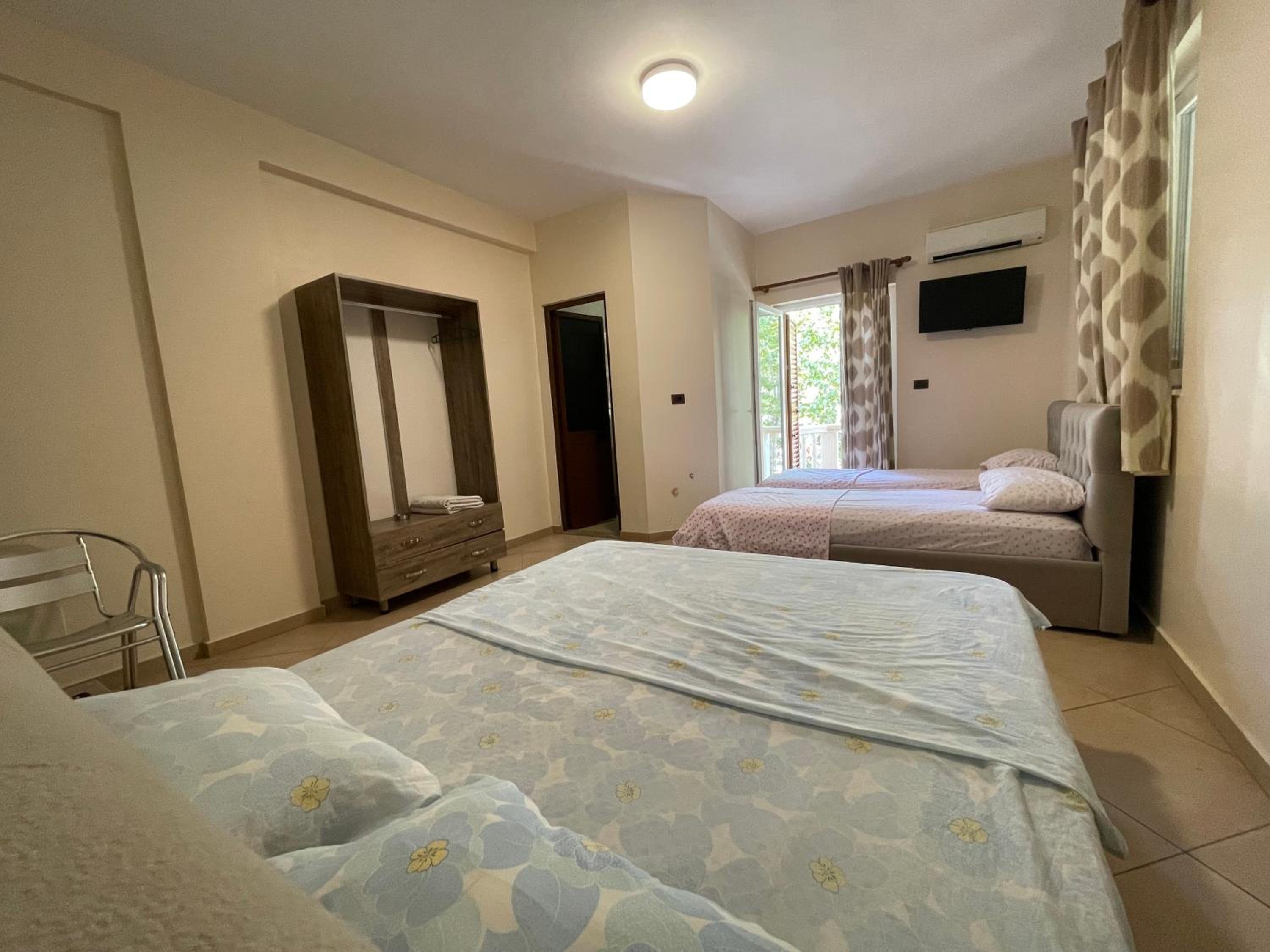 Economy Quadruple Room photo 3