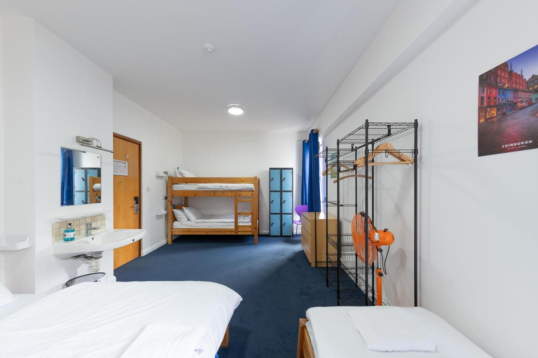 Bed in 7 Bed Female  Dormitory Room  photo 2