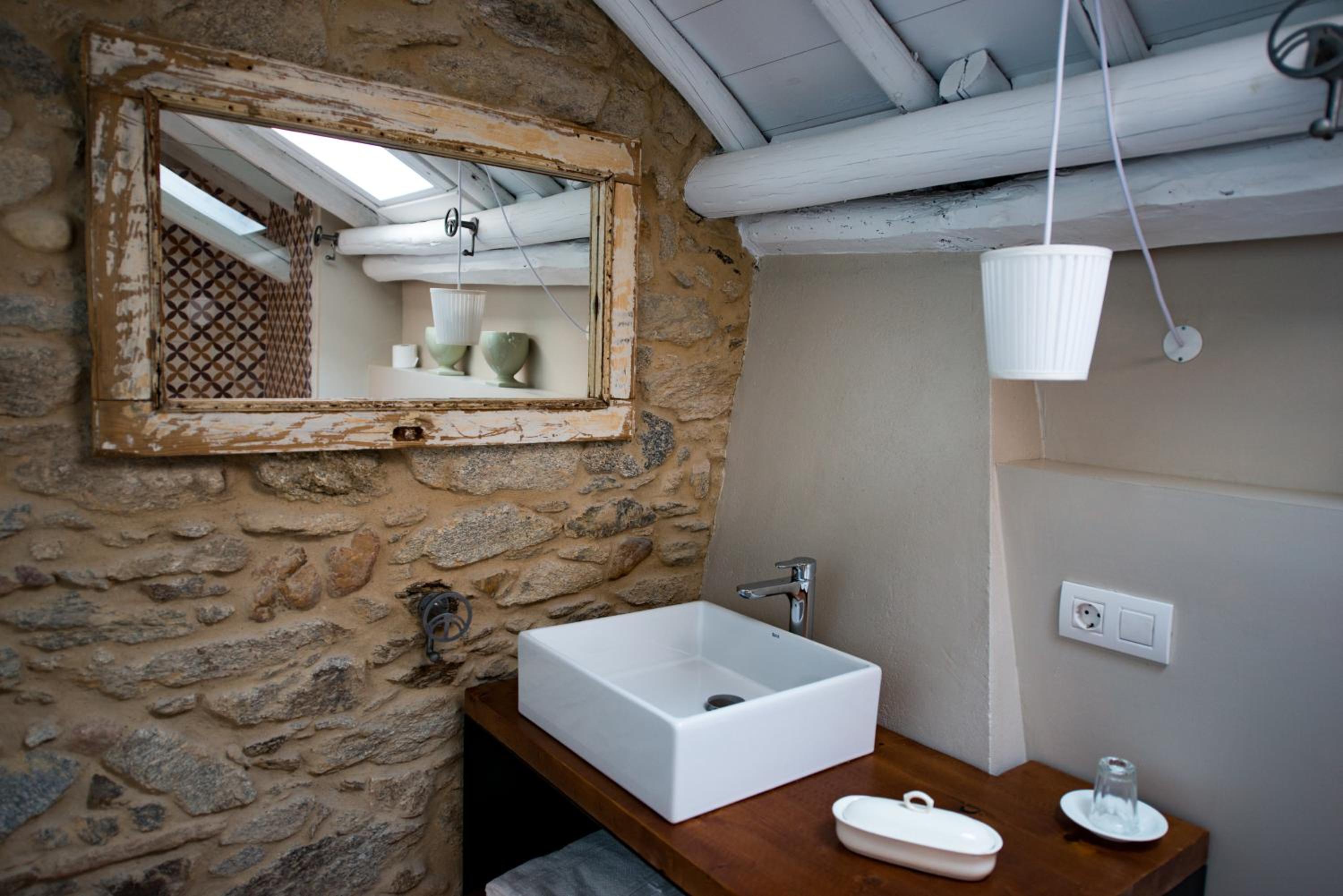 Double Room - Photo 5
