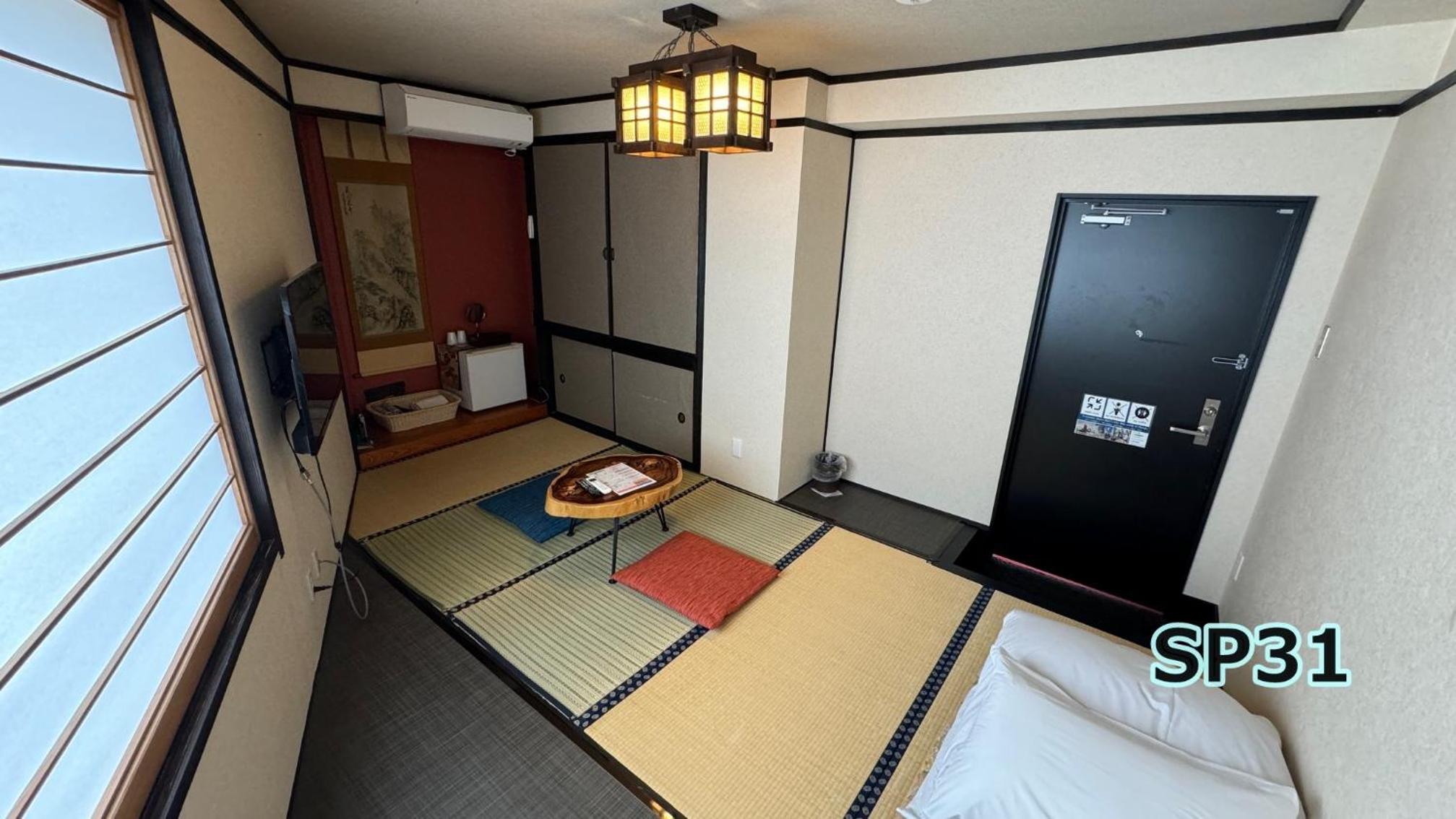Small Japanese-Style Room SP31 without Toilet and Bathroom - Photo 1
