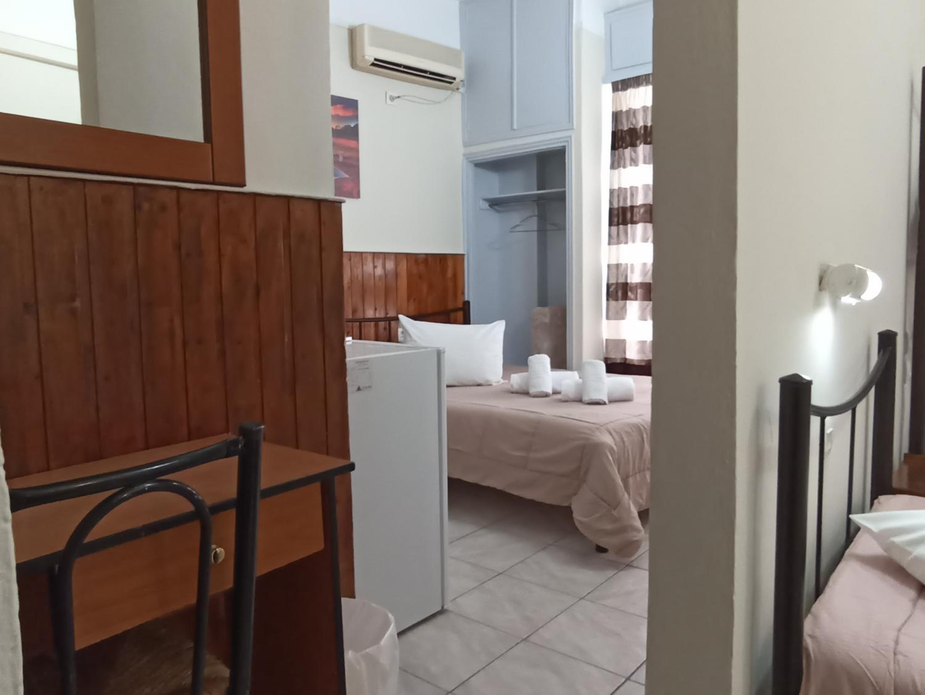Quadruple Room with Bathroom photo 2