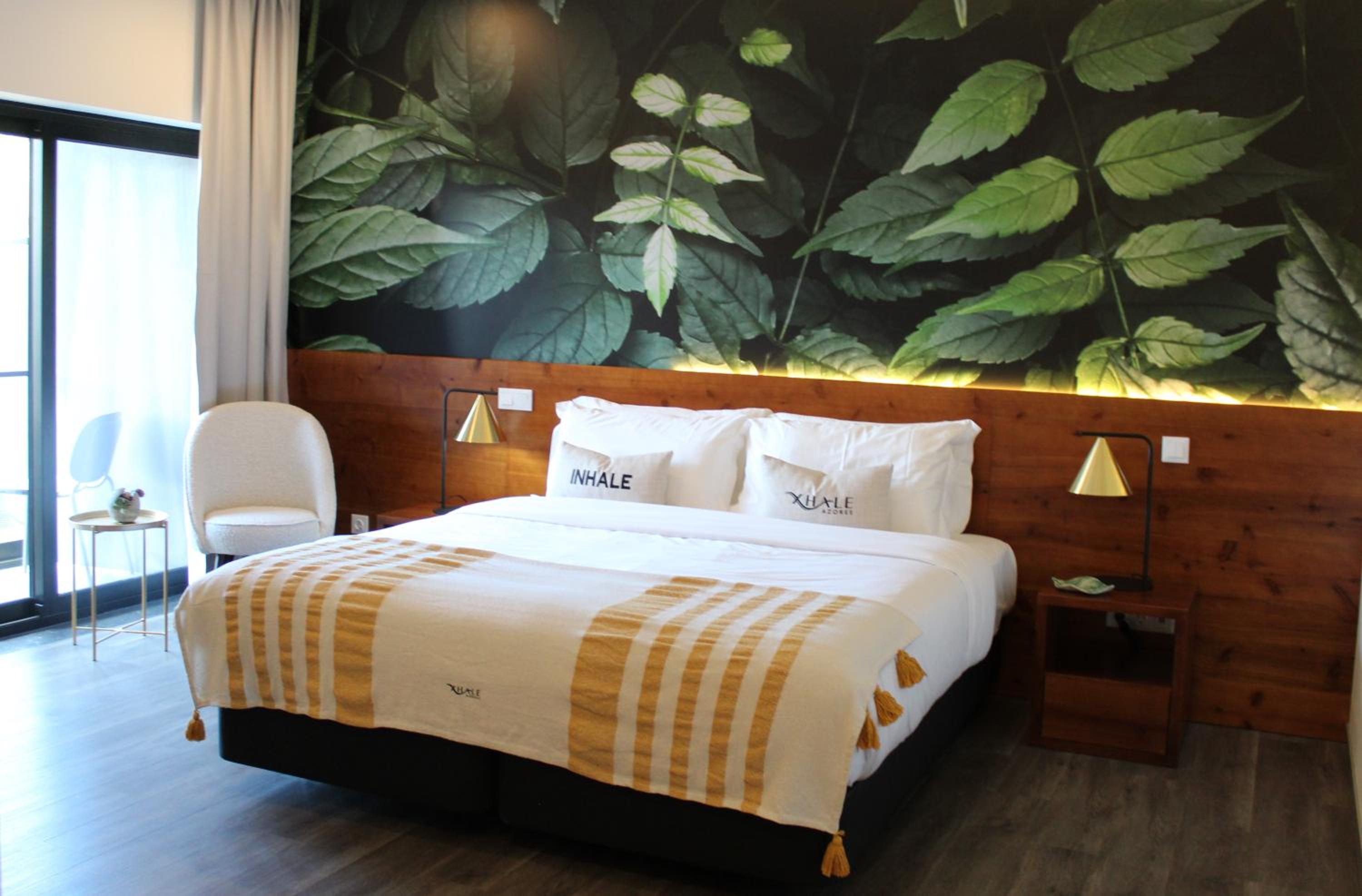 Double or Twin Room with Partial Sea View