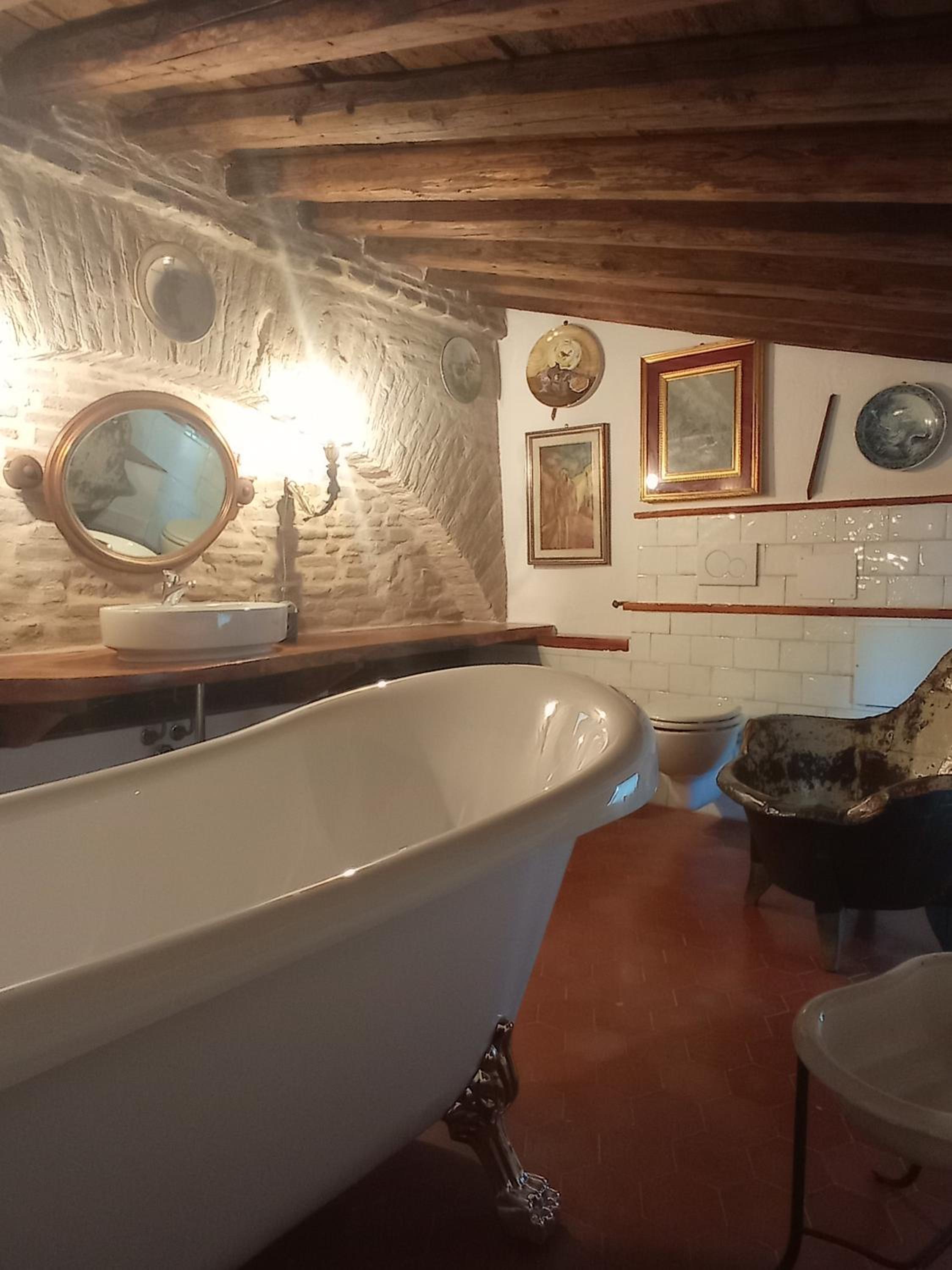 Deluxe Double Room with Bath photo 3