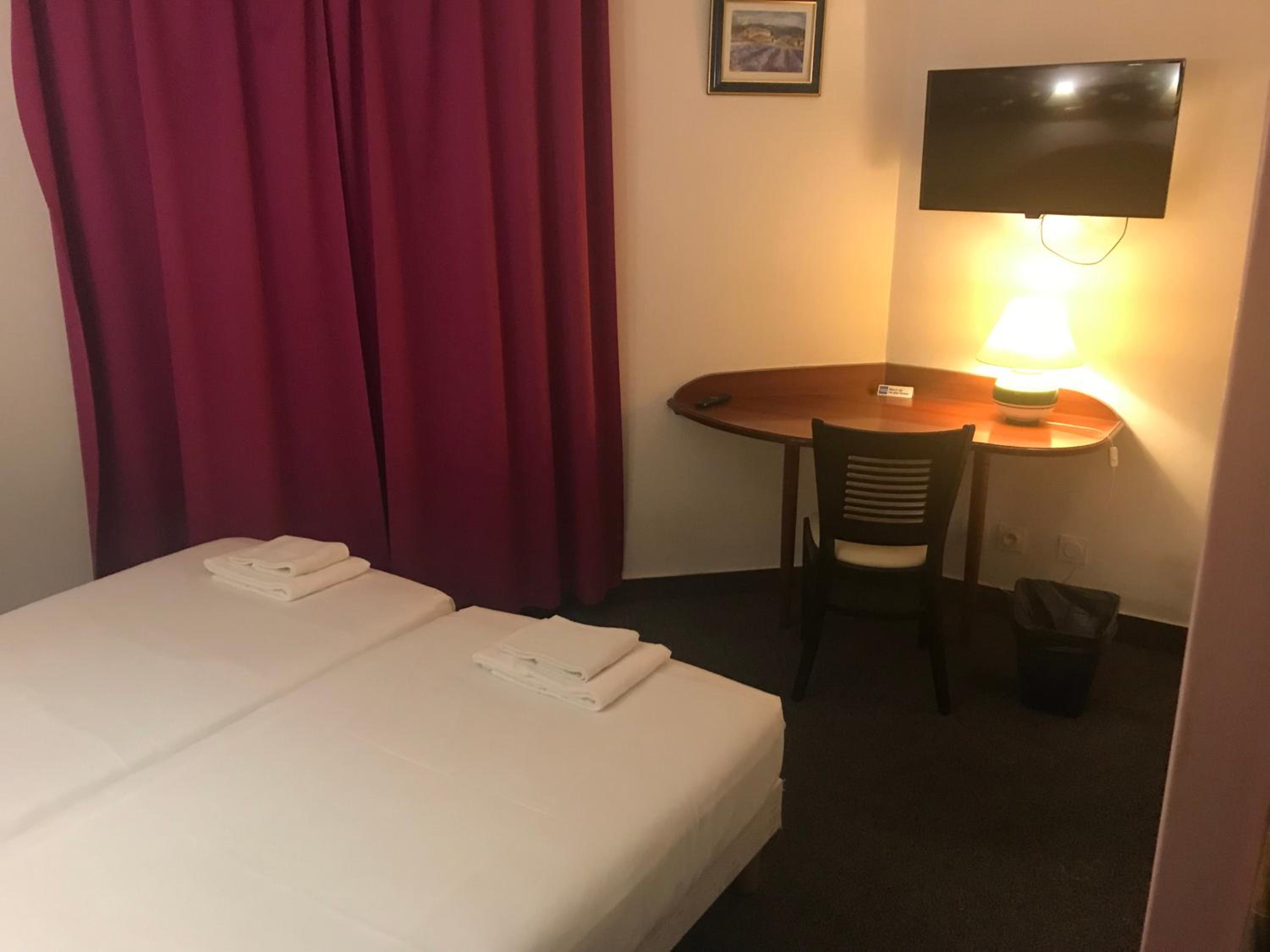Twin Room with Bath