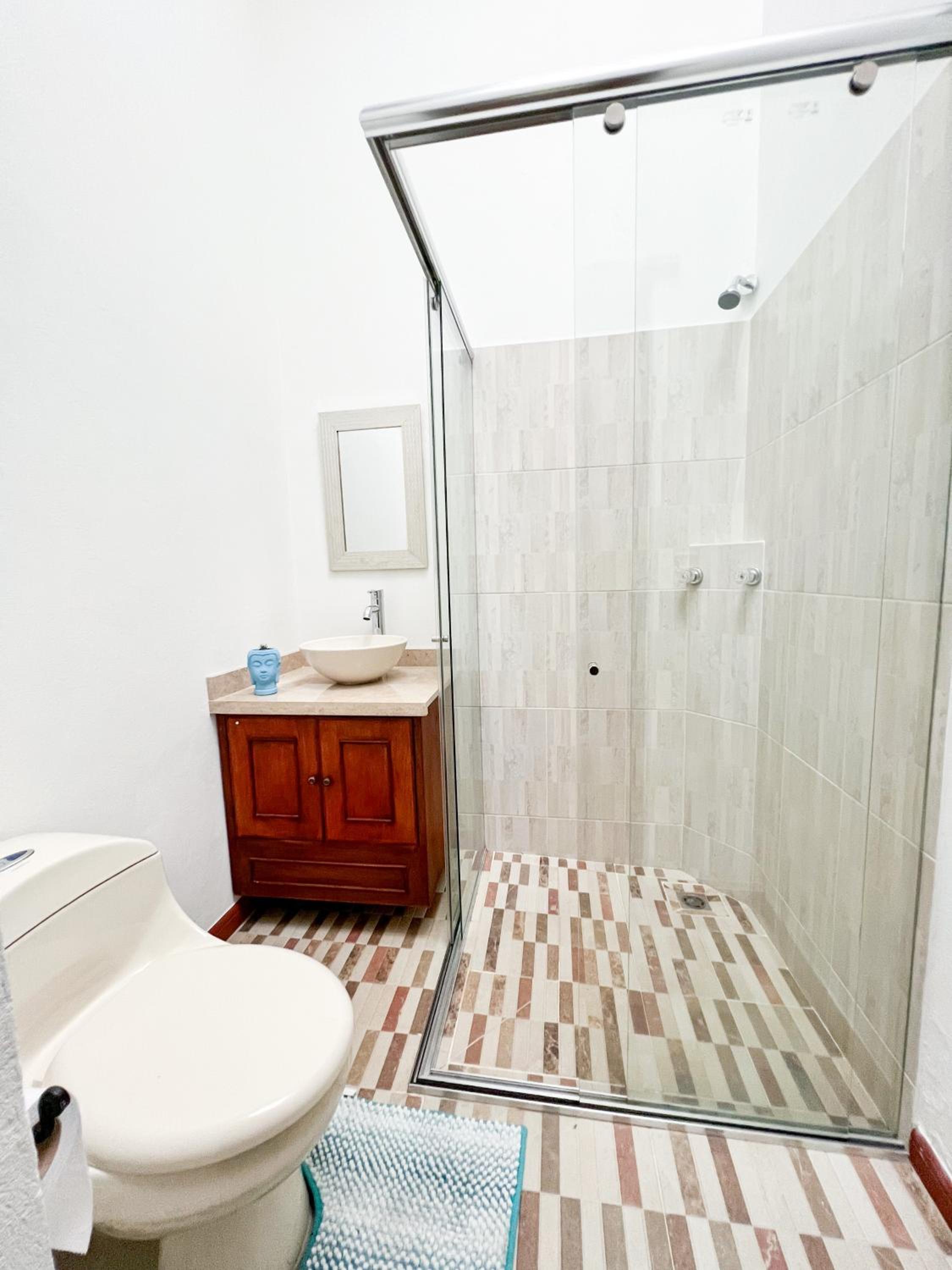 Quadruple Room with Private Bathroom photo 3