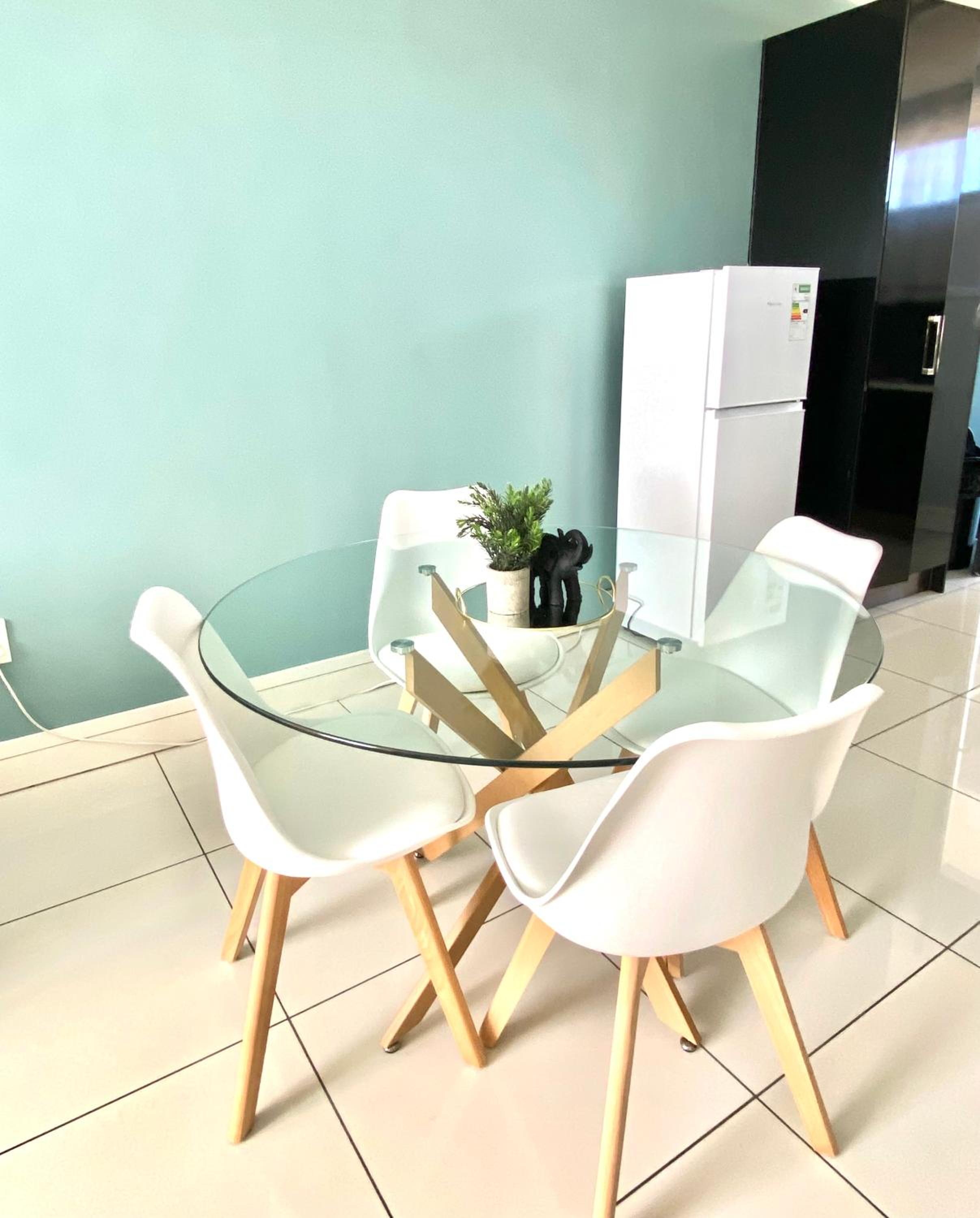 Two-Bedroom Apartment with City View photo 3
