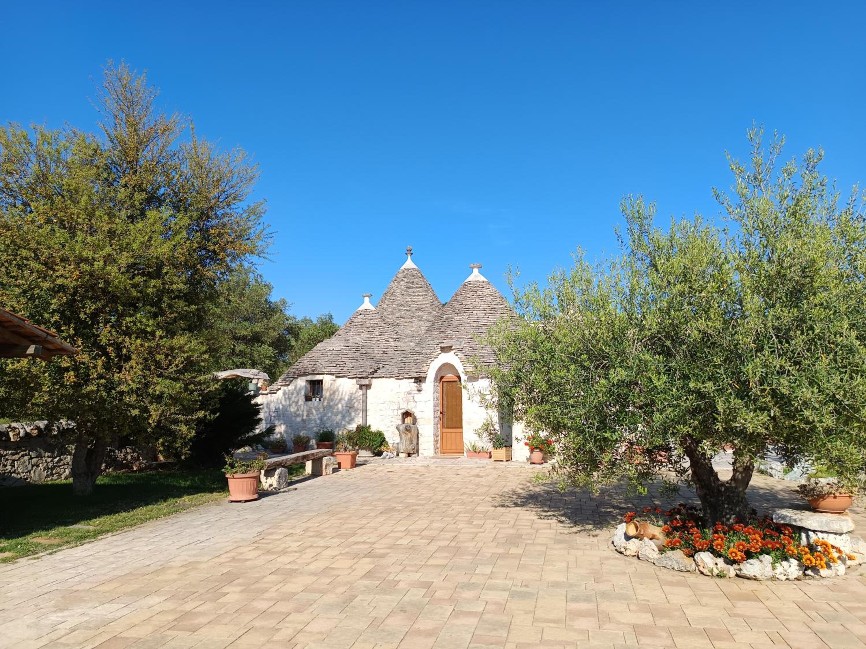 Trullo with Garden photo 2