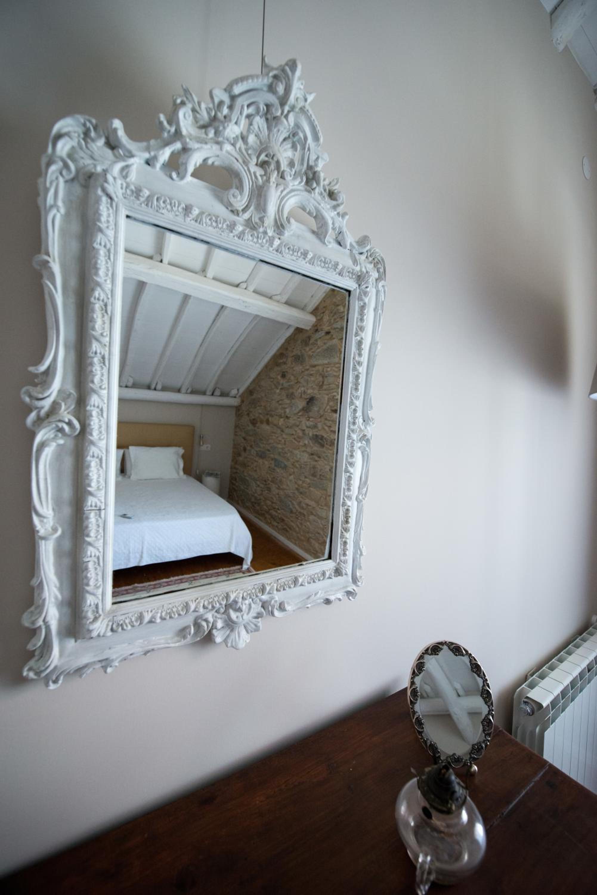 Double Room with Lake View - Photo 8